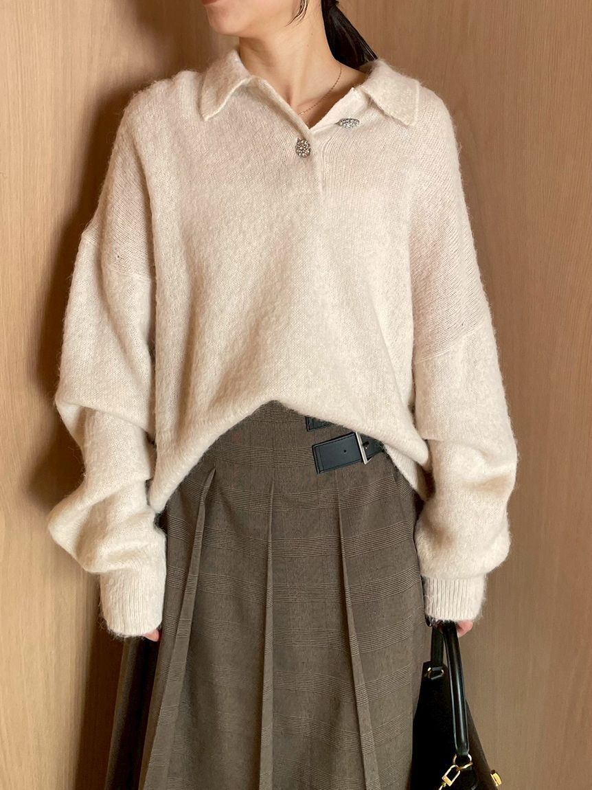 Mila Owen「【USAGI ONLINE・ZOZOTOWN限定カラー】ビジュー釦クロップドポロニットプルオーバー」|ポロシャツ|