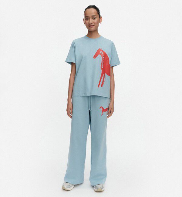 Marimekko「Else Musta Tamma Placement Tシャツ」|シャツ・ブラウス|ライトブルー&times;レッド