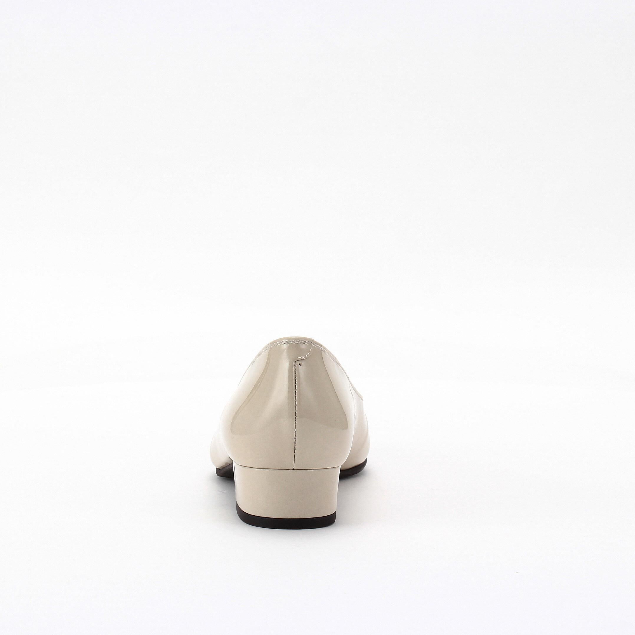 銀座かねまつ「LSBZ2602ENAGRE 【本革】【防水】【Bウィズ】アクアベルスレンダーパンプス」|パンプス|