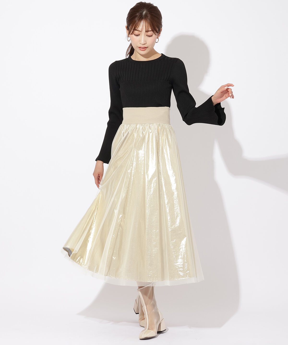 アンドクチュール「チュールレイヤード箔スカート」|フレア|ゴールド