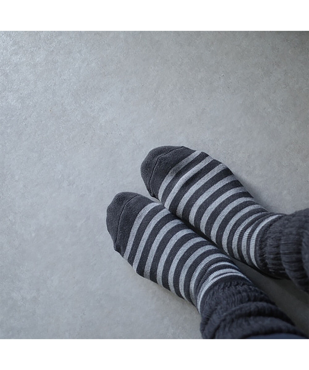 MIZUNO「【吸湿発熱】ブレスサーモゆるぬくソックス(ボーダー)」|ソックス|