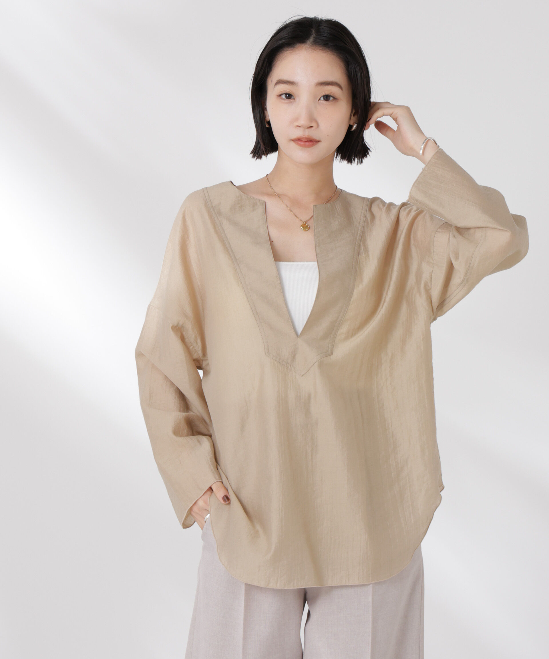 nano･universe「DeepVネックプルオーバーブラウス」|シャツ・ブラウス|