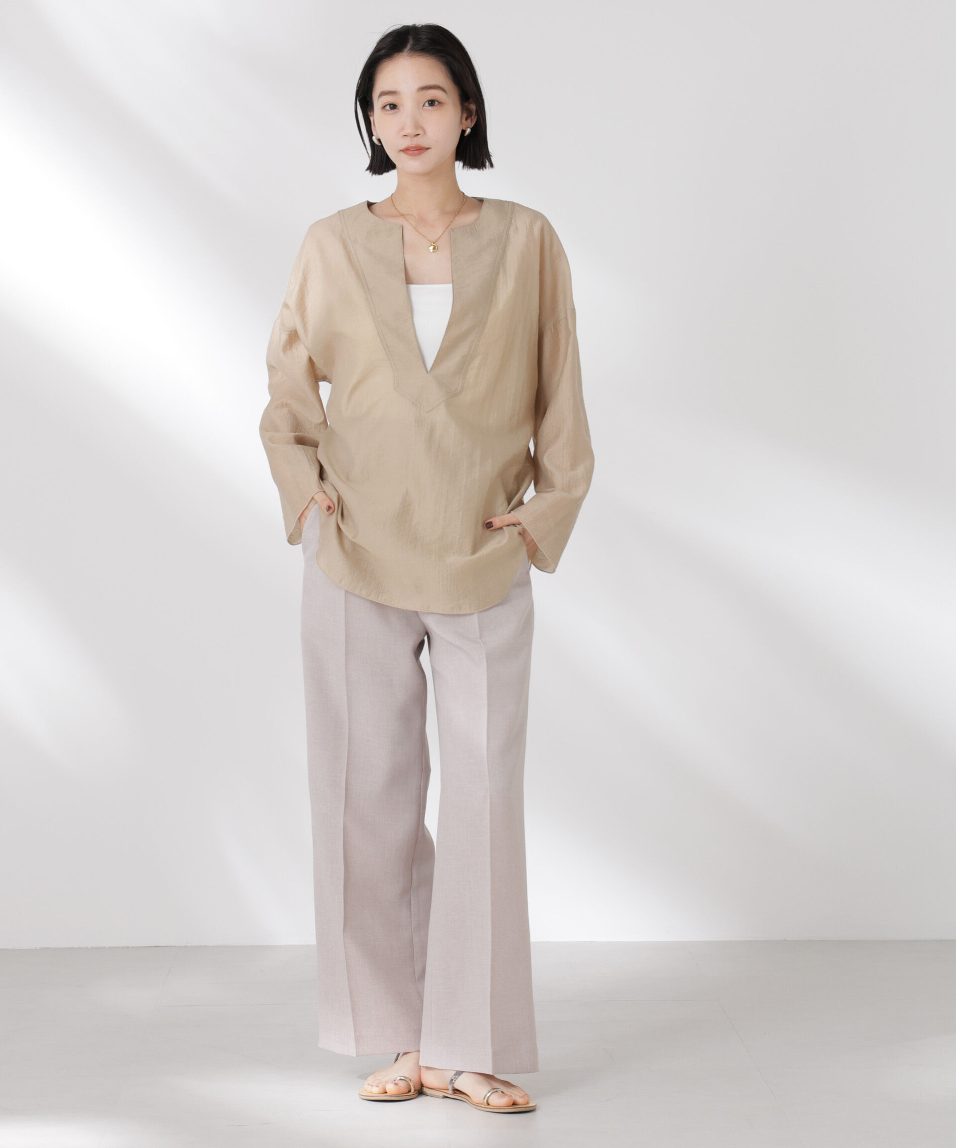 nano･universe「DeepVネックプルオーバーブラウス」|シャツ・ブラウス|