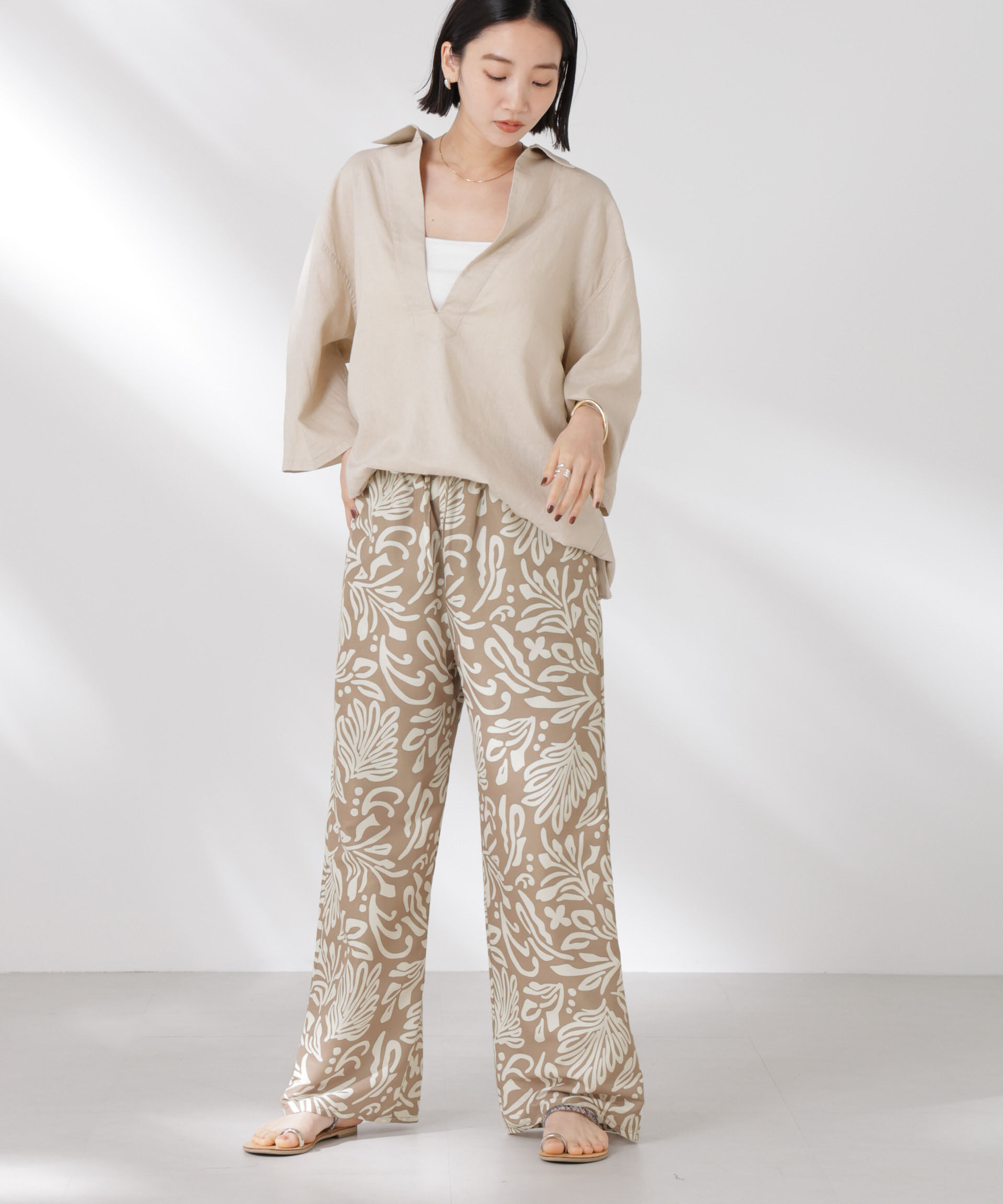 nano･universe「ボタニカルプリントイージーワイドパンツ(セットアップ可)」|チノ|