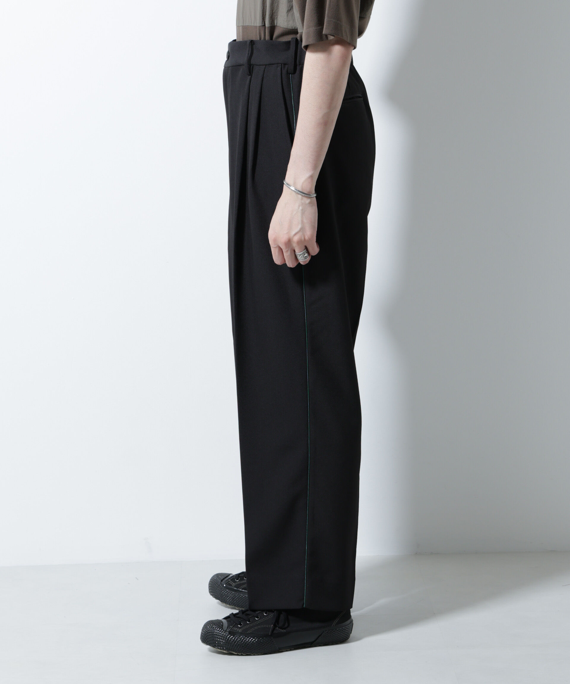 nano･universe「イージー側章スラックス」|チノ|