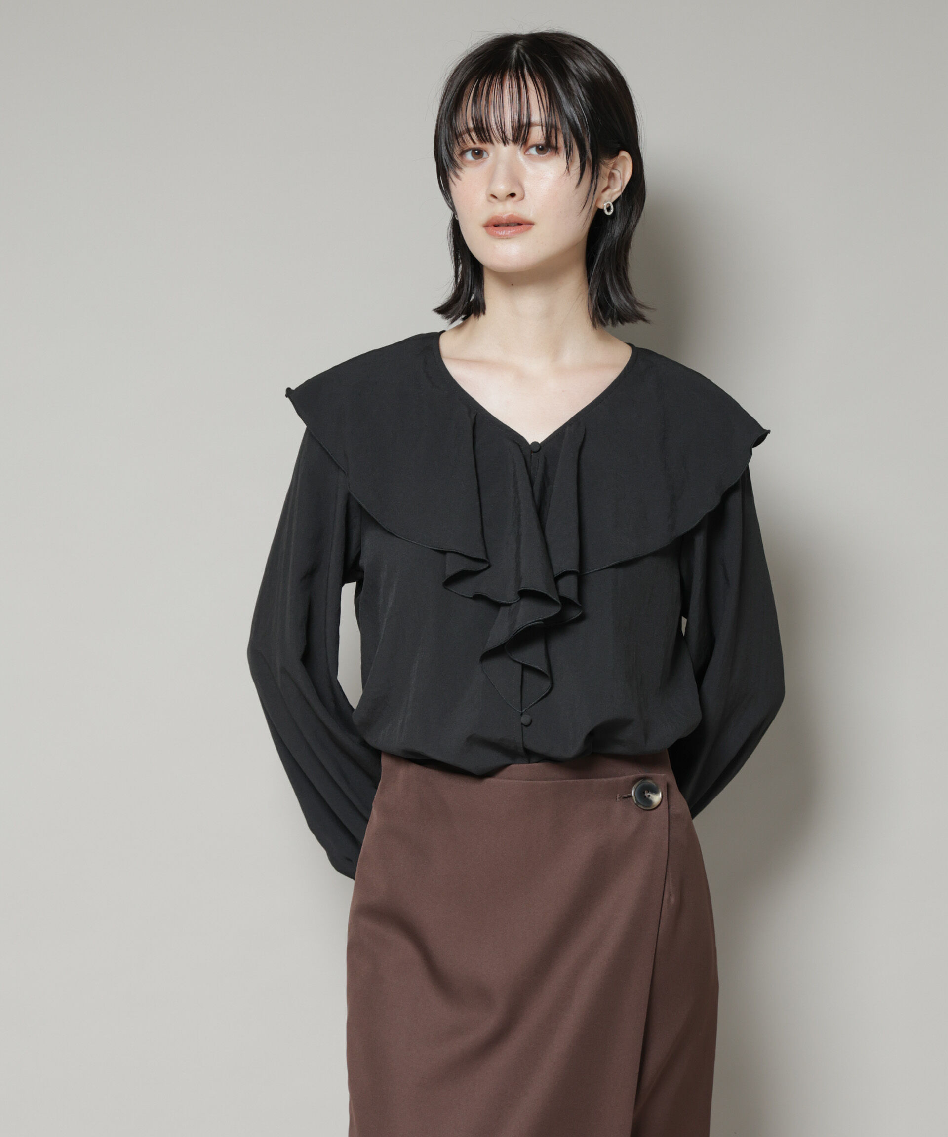 nano･universe「ビンテージポプリンラッフルカラーブラウス」|シャツ・ブラウス|ブラック