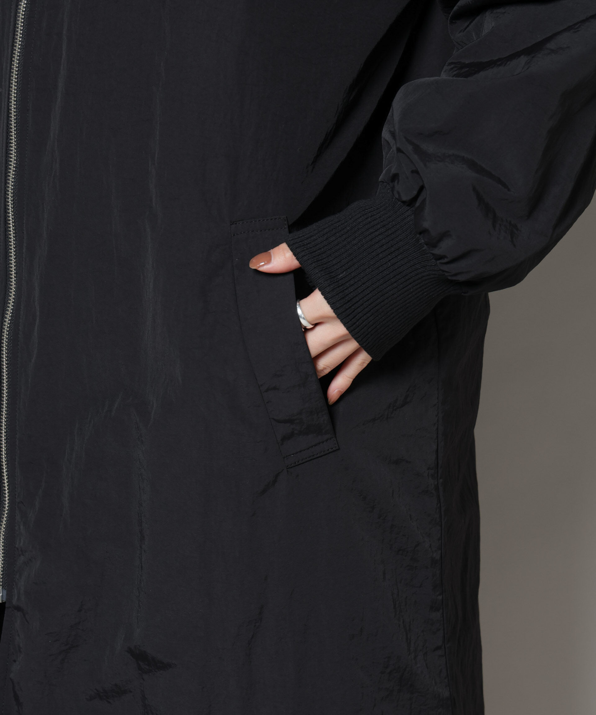 nano･universe「撥水加工・機能中綿 ジップアップリブロングコート」|その他|