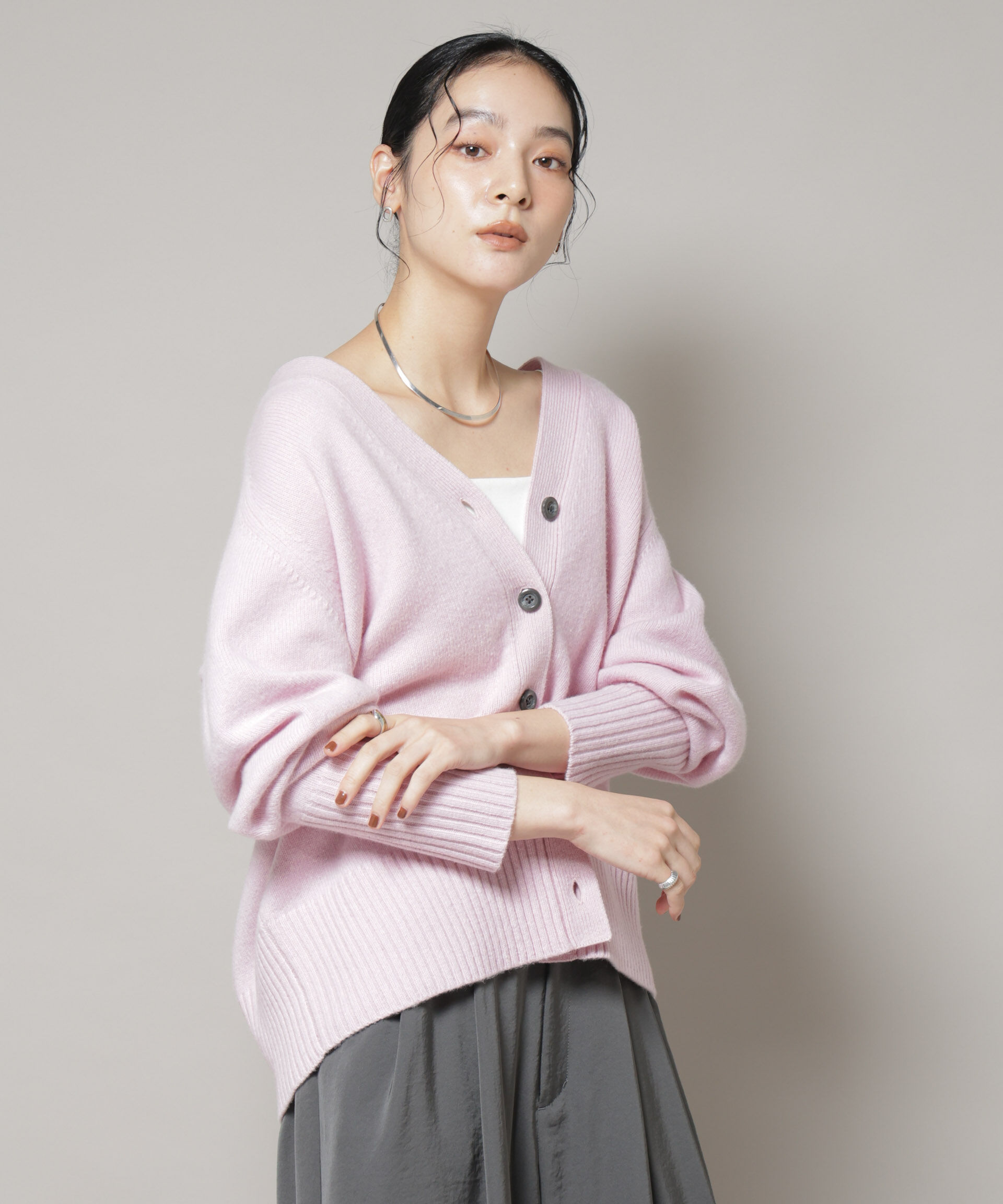 nano･universe「AQUAウールカシミヤVネックカーディガン」|ニット・セーター|