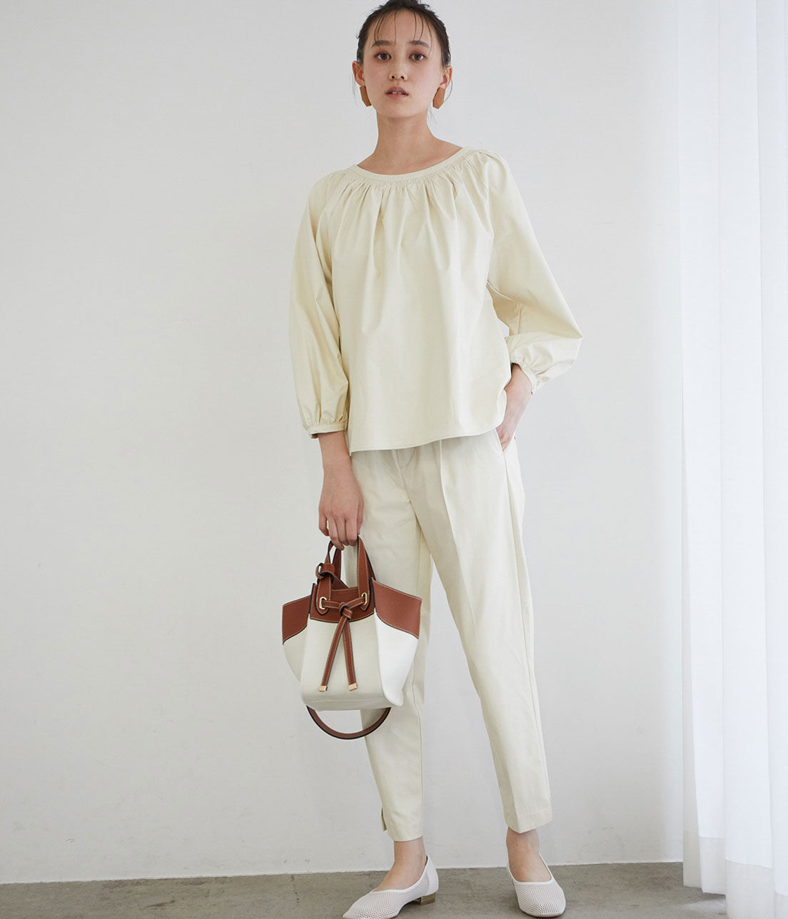 VIS「【ヴィーガンエコレザー】ウエストイージーテーパードパンツ」|その他|