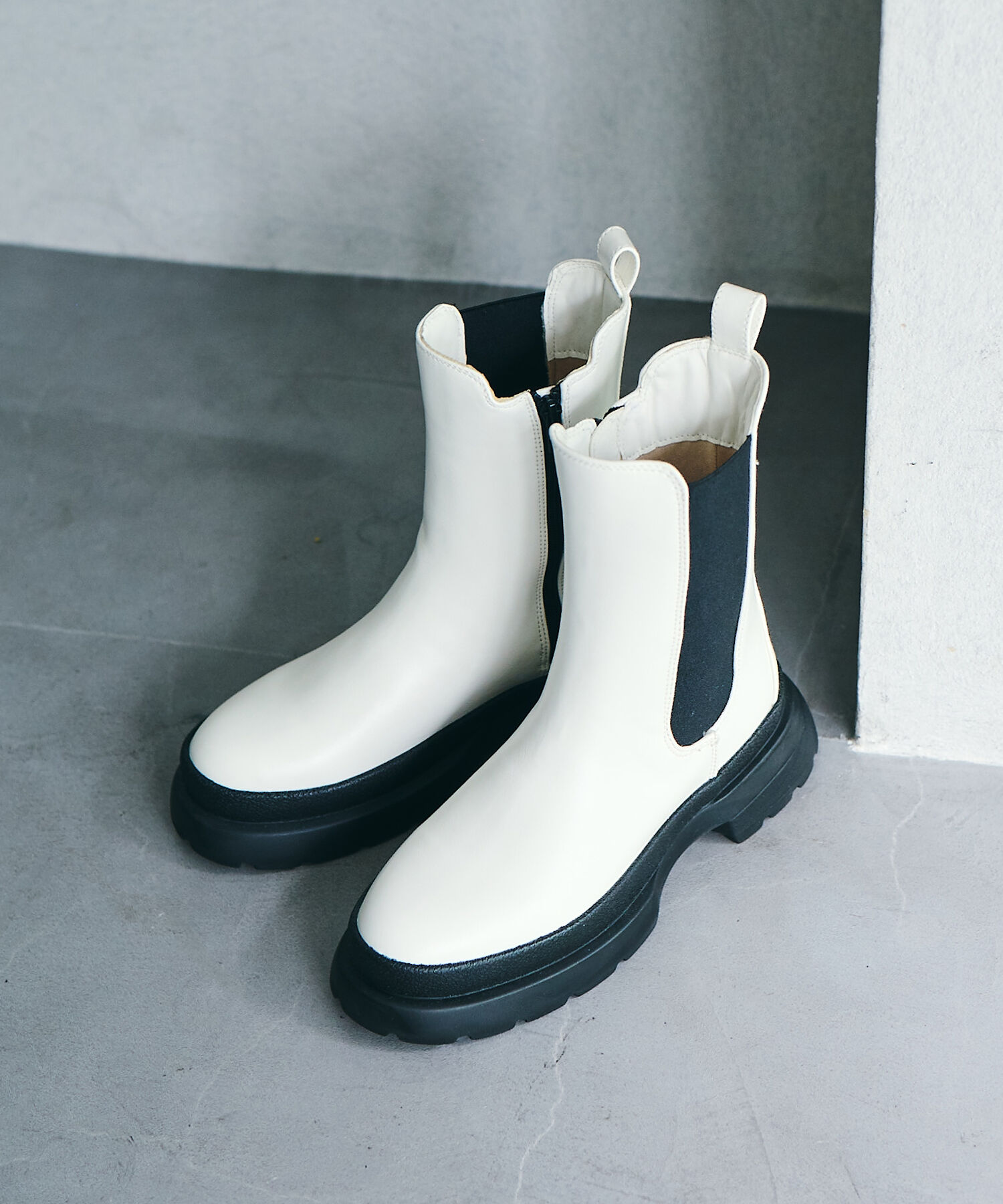 Juze「【新色追加】【軽量】やわらかな履き心地。トラックソールサイドゴアブーツ」|その他|ホワイト(10)