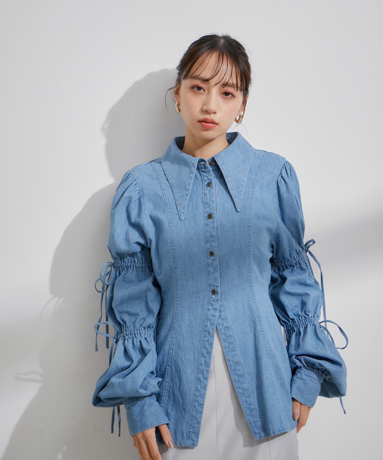 VIS「【洗える】デニムシャツブラウス」|シャツ・ブラウス|