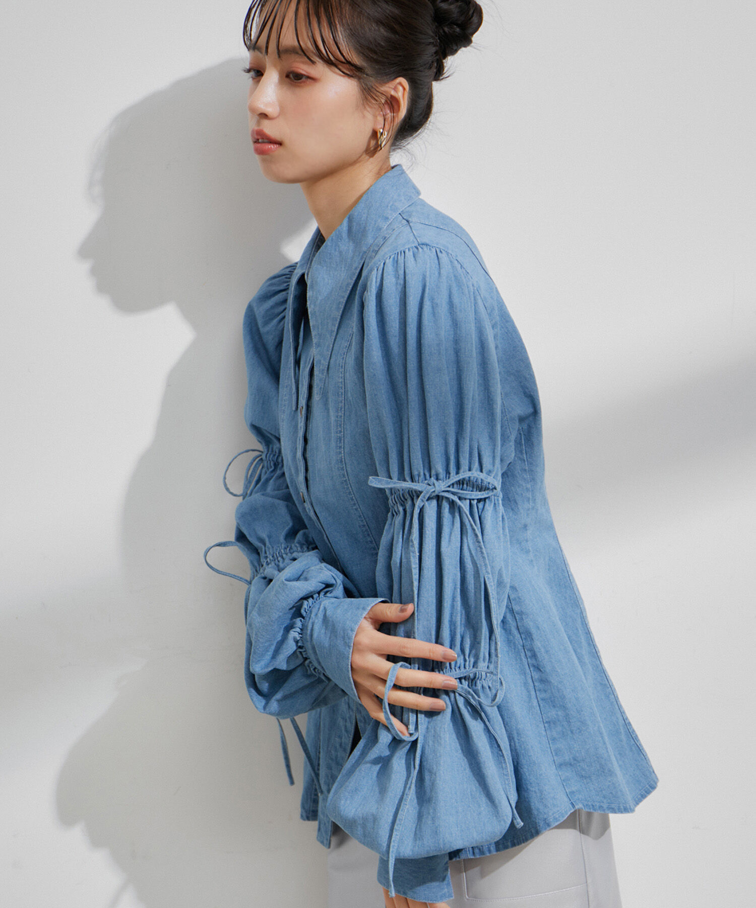 VIS「【洗える】デニムシャツブラウス」|シャツ・ブラウス|
