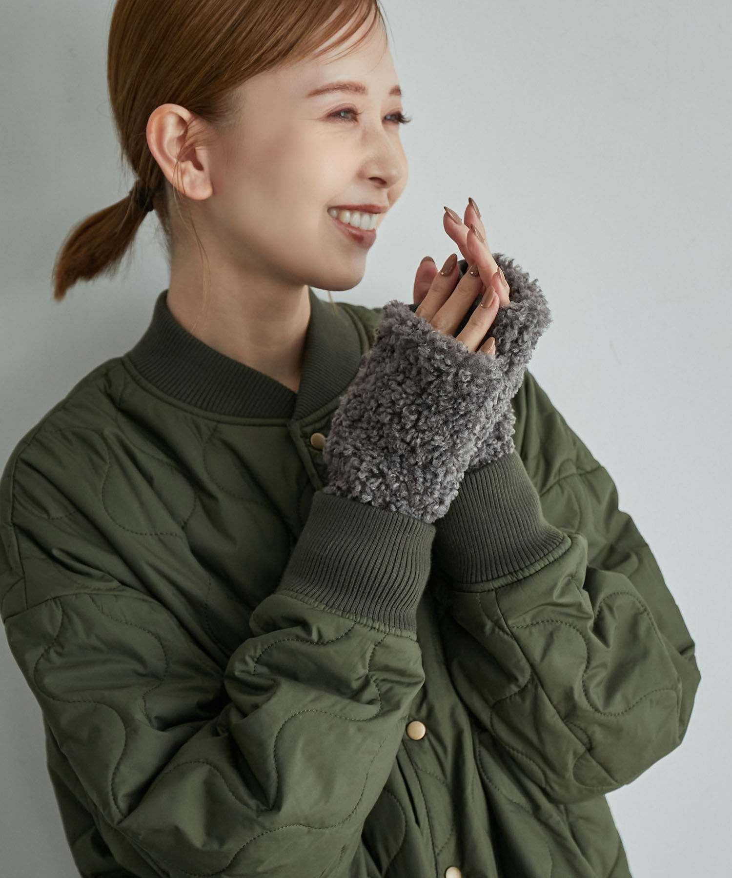 ROPE PICNIC PASSAGE「ボアフィンガーレスグローブ」|手袋|チャコール(06)