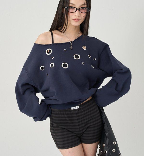  「FRONT EYELET OFF-SHOULDER SWEATSHIRT」|Tシャツ・カットソー|