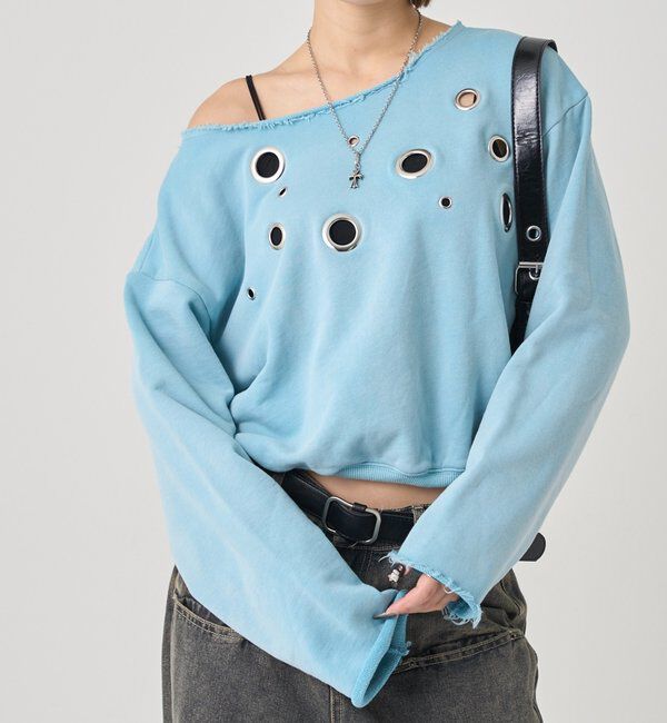  「FRONT EYELET OFF-SHOULDER SWEATSHIRT」|Tシャツ・カットソー|