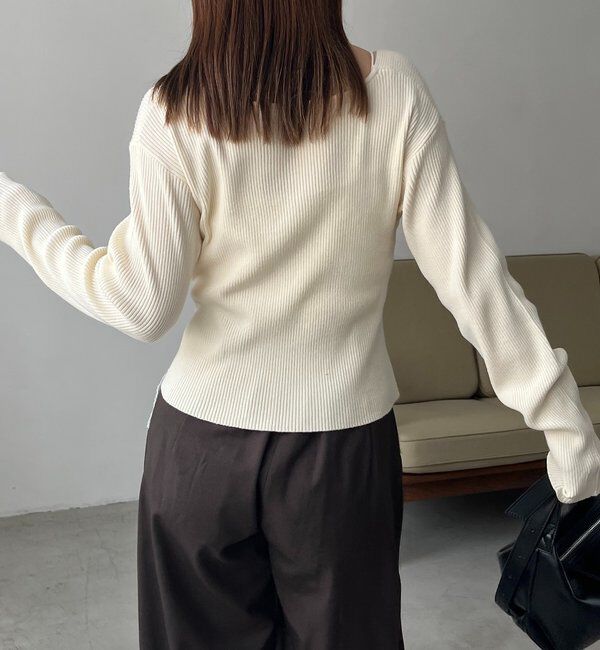  「【新色/ライトベージュ・グレー】クロスVネックニット」|ニット・セーター|