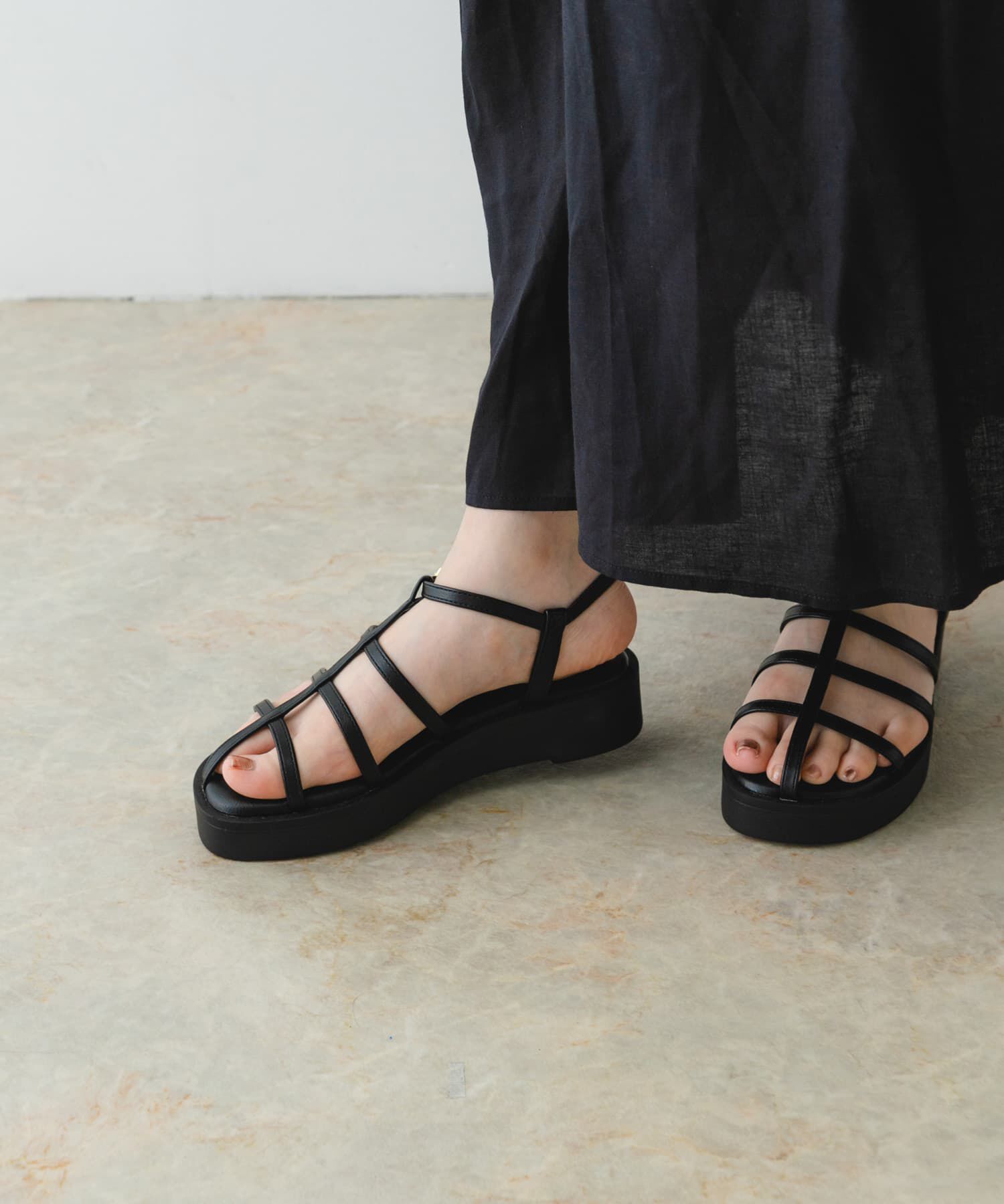 RODE SKO「スリムストラップサンダル」|サンダル|