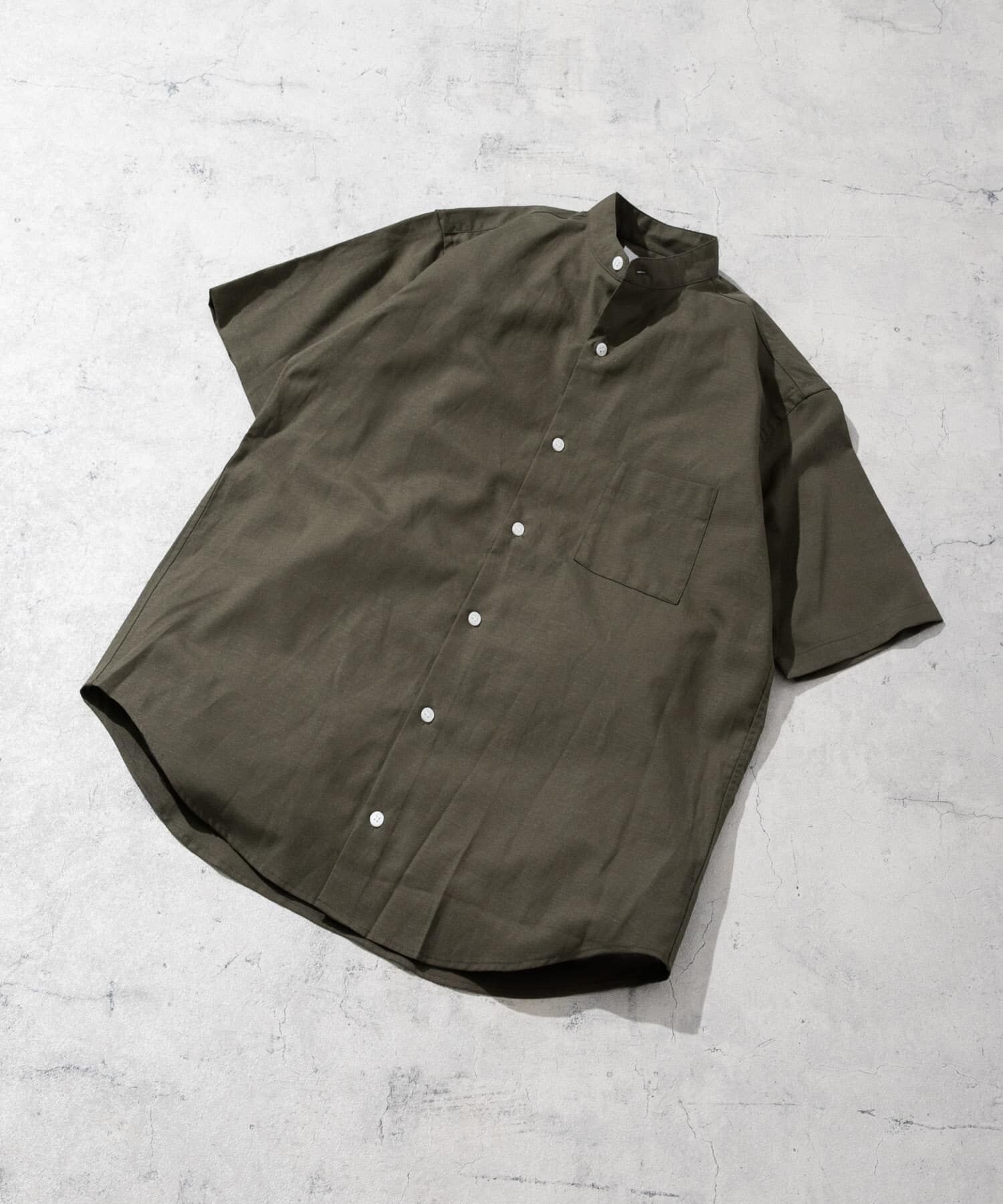 URBAN RESEARCH ROSSO「『防シワ』『XLサイズあり』ハイパフォーマンスリネンバンド半袖シャツ」|シャツ・ブラウス|カーキ