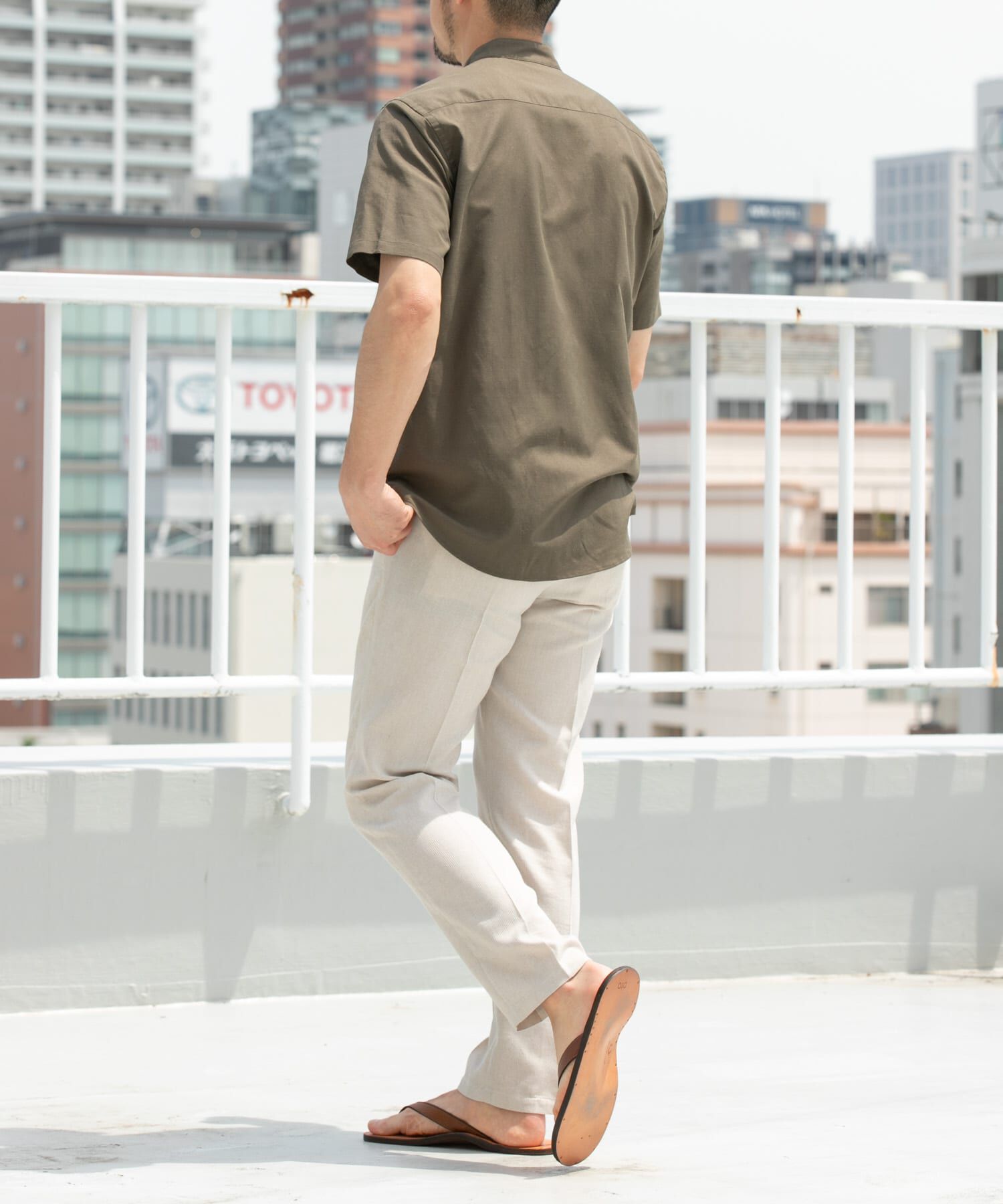 URBAN RESEARCH ROSSO「『防シワ』『XLサイズあり』ハイパフォーマンスリネンバンド半袖シャツ」|シャツ・ブラウス|