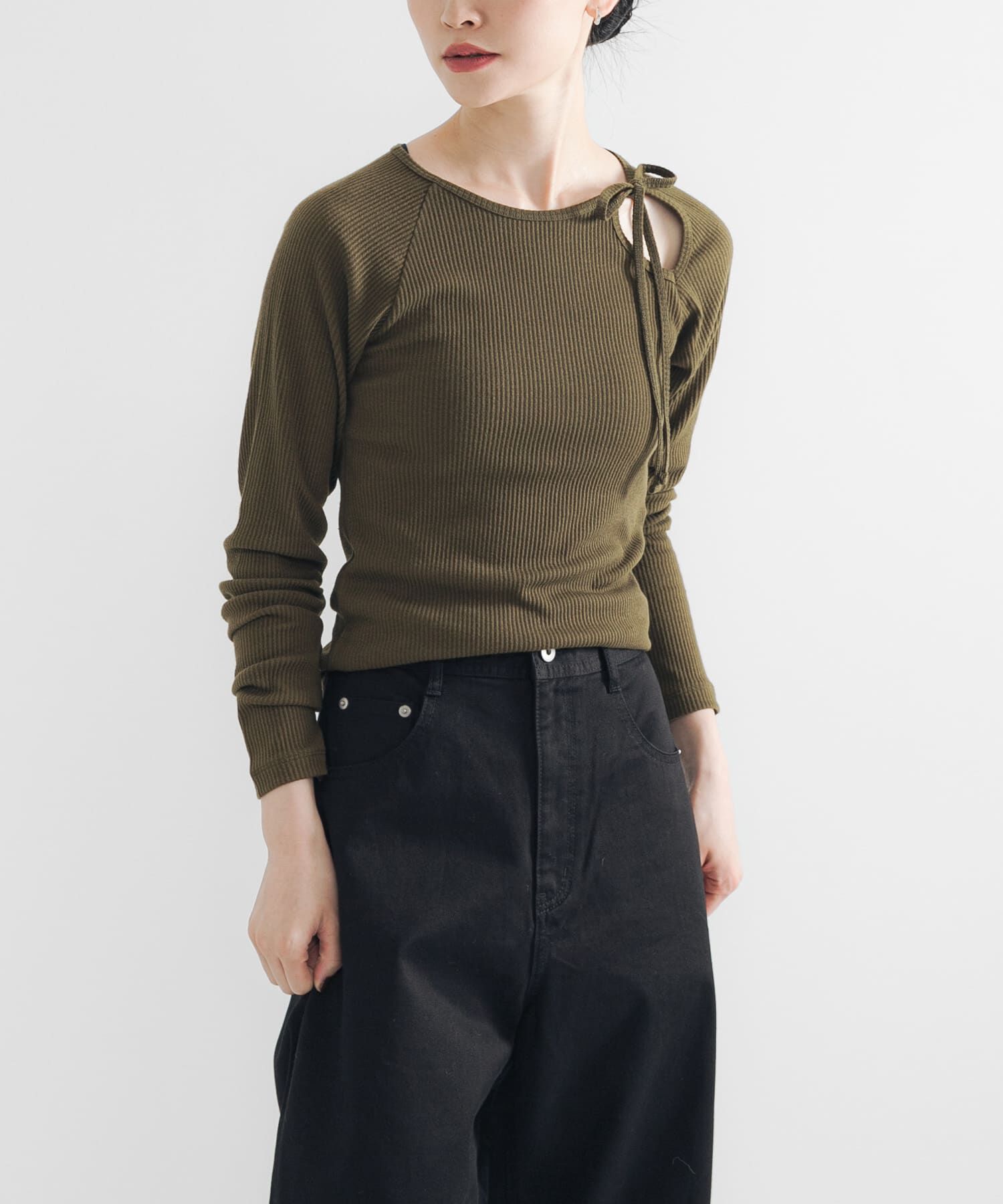 URBAN RESEARCH「カットアウトリブトップス」|Tシャツ・カットソー|カーキ