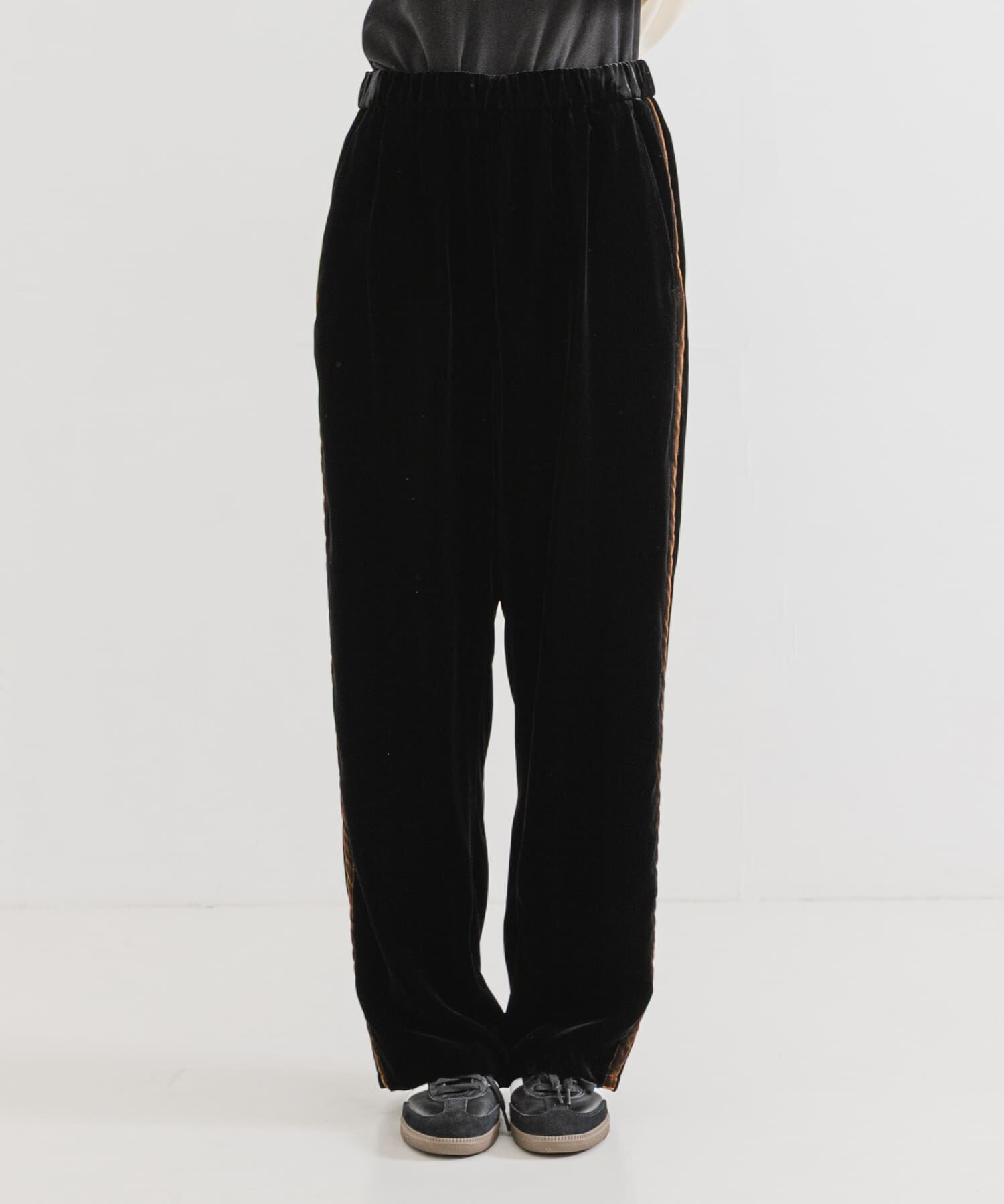 URBAN RESEARCH「サイドラインベロアイージーパンツ」|その他|