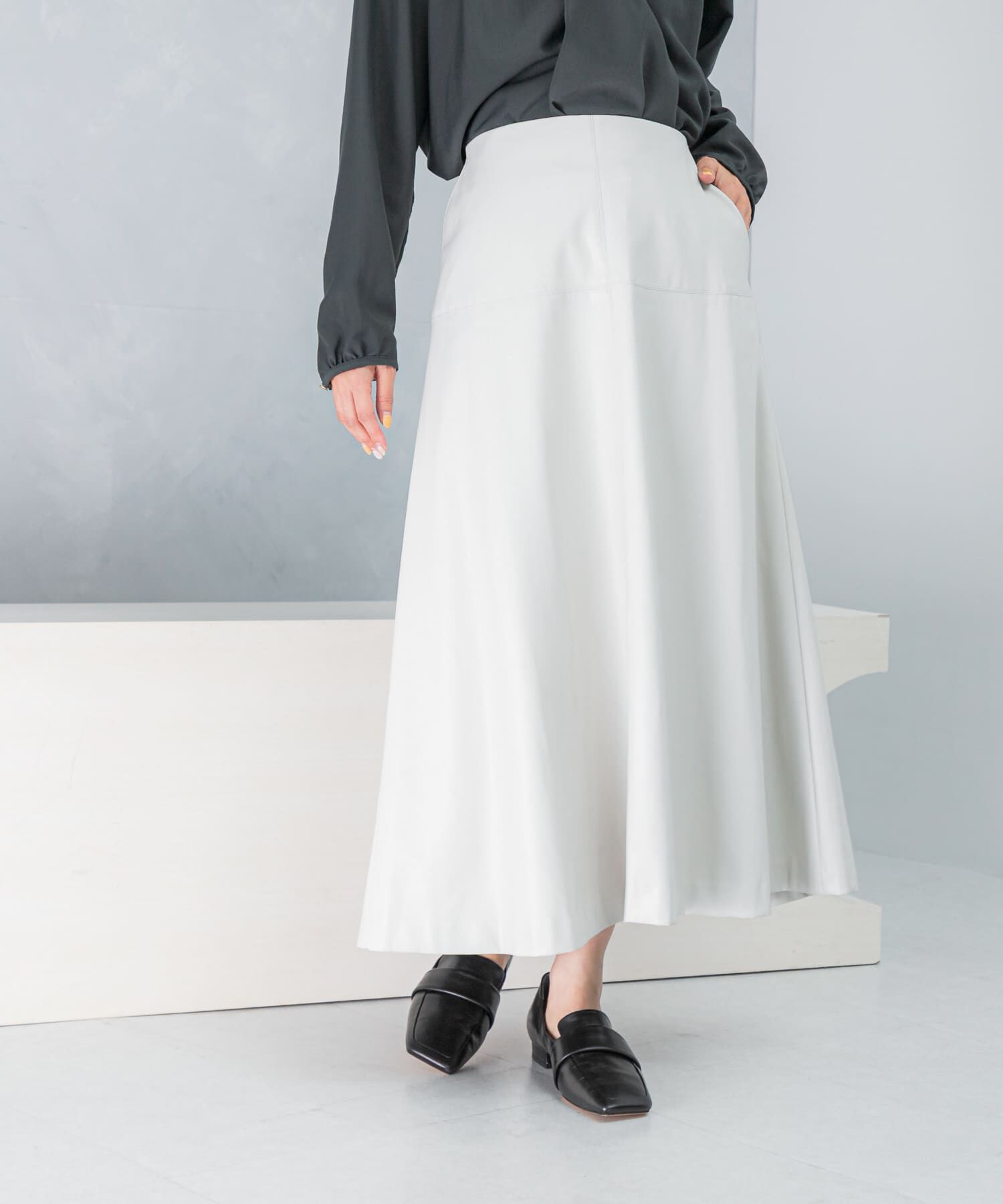 URBAN RESEARCH ROSSO「バックジップフレアスカート」|スカート|ライトグレー