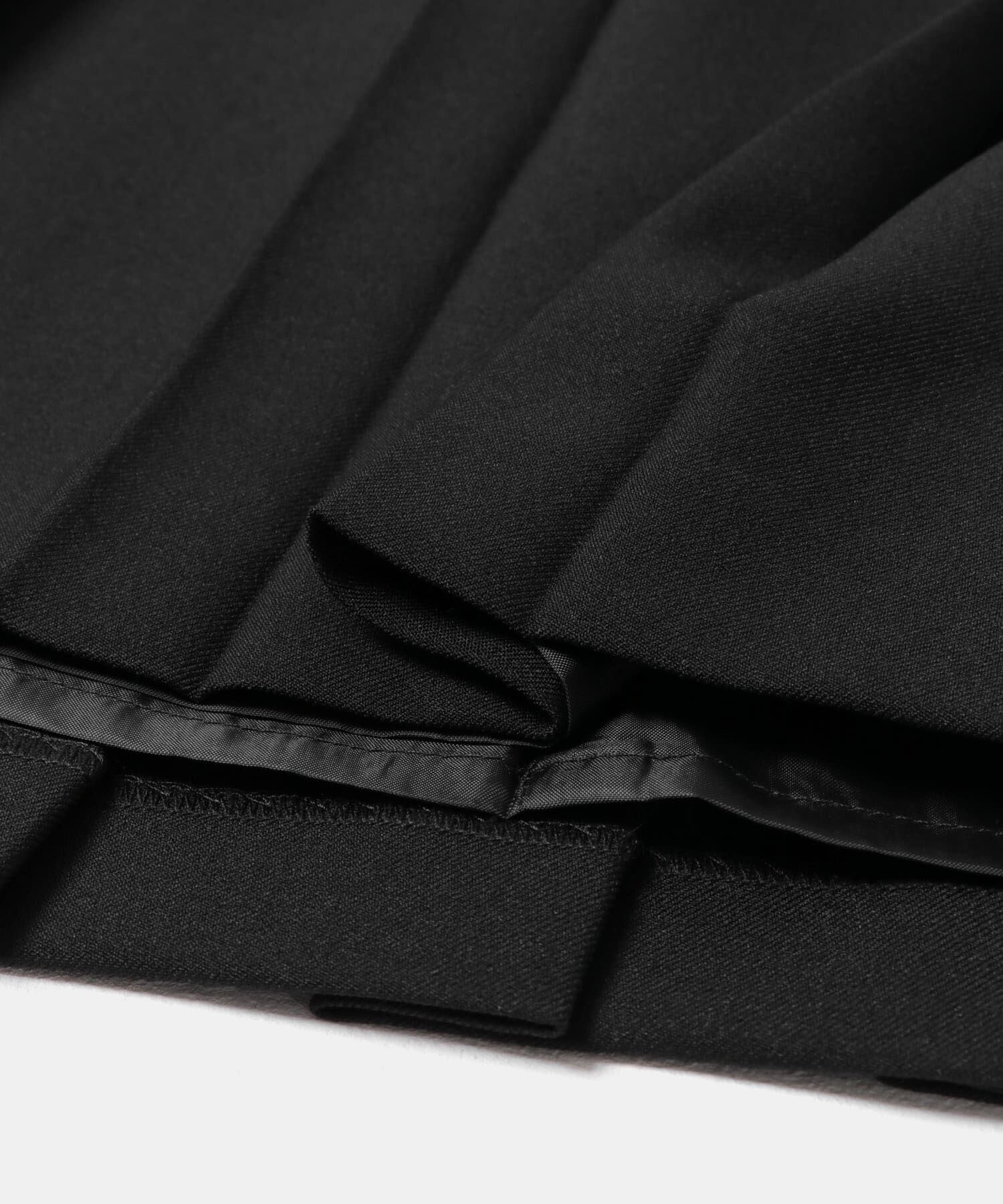 URBAN RESEARCH DOORS「『UR TECH SMOOTHLUXE』片ヒダプリーツスカート」|スカート|