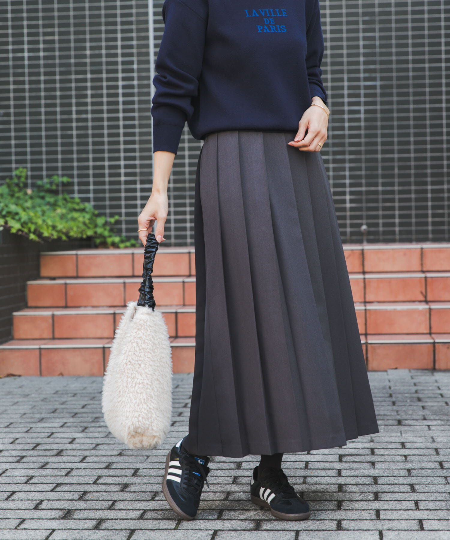 URBAN RESEARCH DOORS「『UR TECH SMOOTHLUXE』片ヒダプリーツスカート」|スカート|