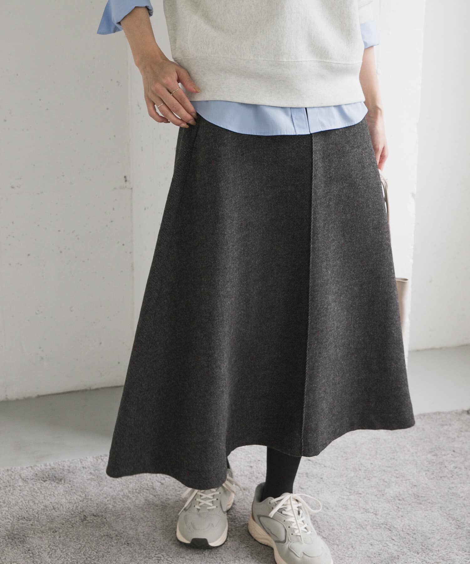 URBAN RESEARCH DOORS「『仁村紗和さん着用』『UR TECH』完声/暖フレアスカート」|スカート|