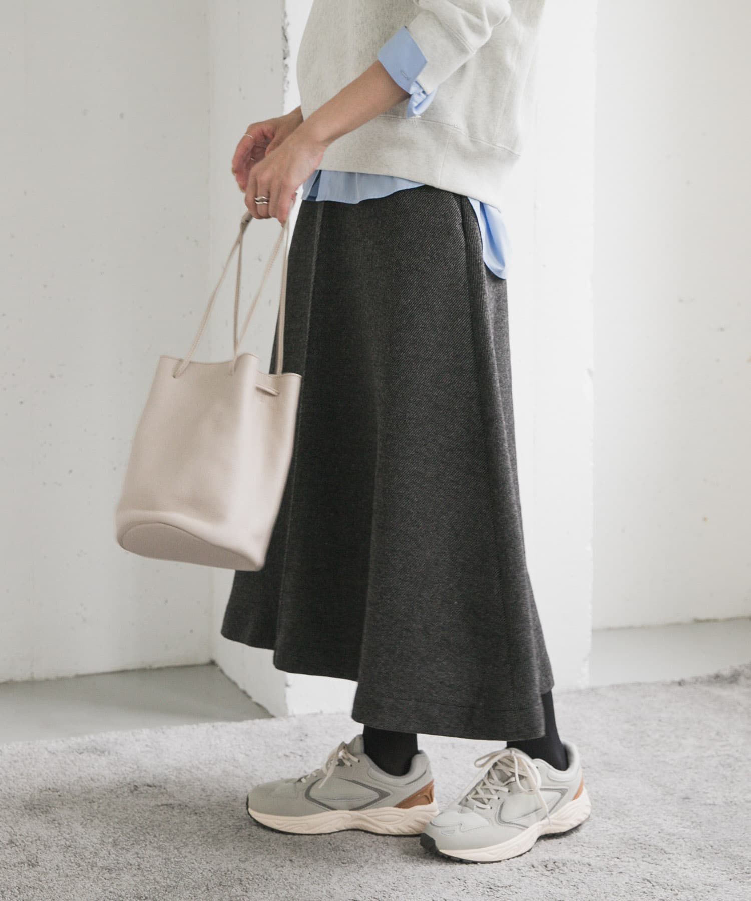 URBAN RESEARCH DOORS「『仁村紗和さん着用』『UR TECH』完声/暖フレアスカート」|スカート|