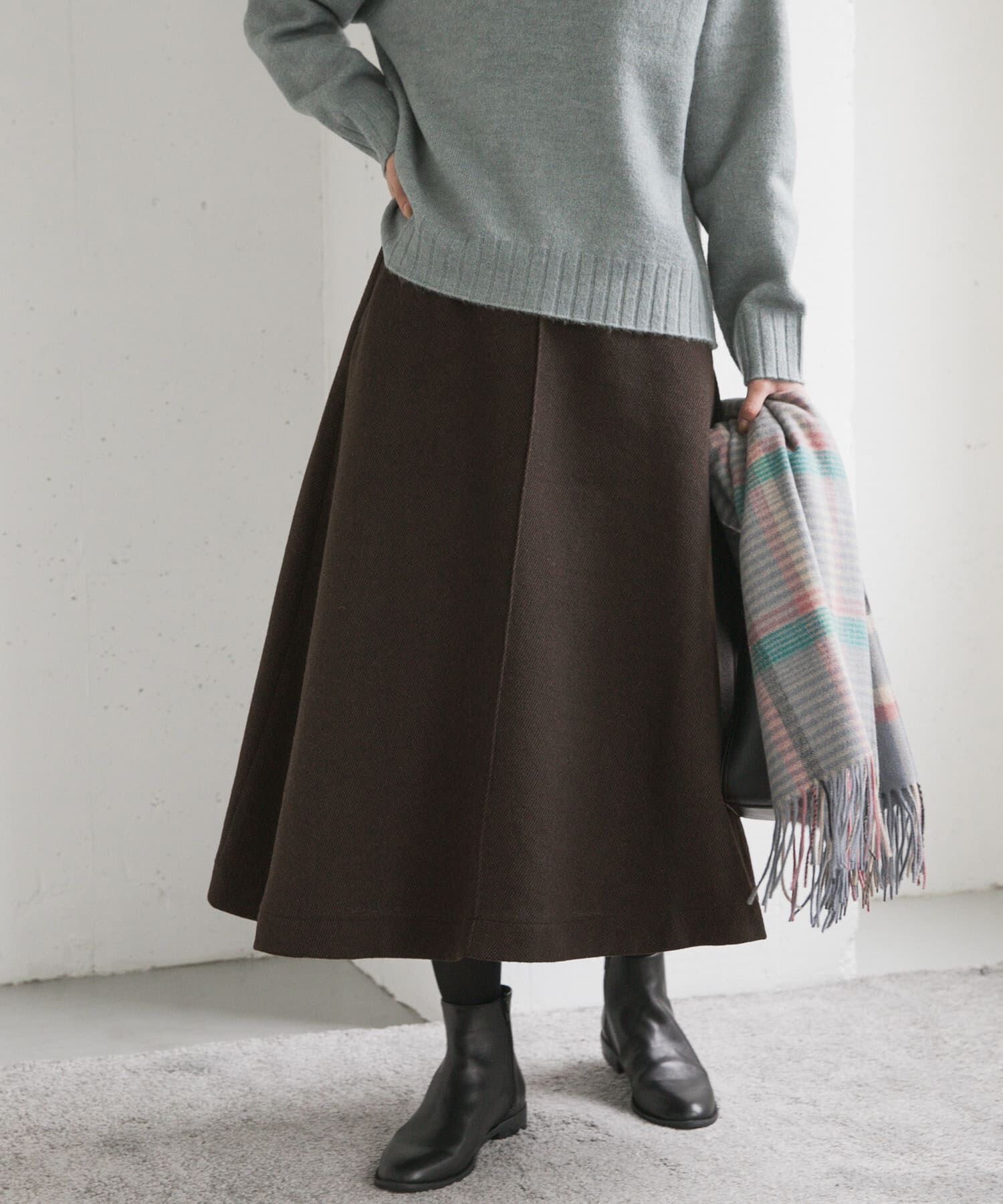 URBAN RESEARCH DOORS「『仁村紗和さん着用』『UR TECH』完声/暖フレアスカート」|スカート|