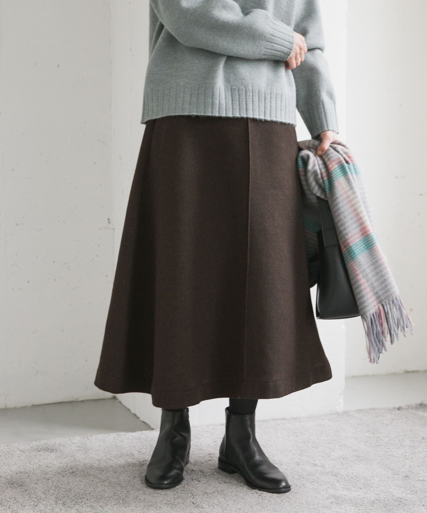 URBAN RESEARCH DOORS「『仁村紗和さん着用』『UR TECH』完声/暖フレアスカート」|スカート|