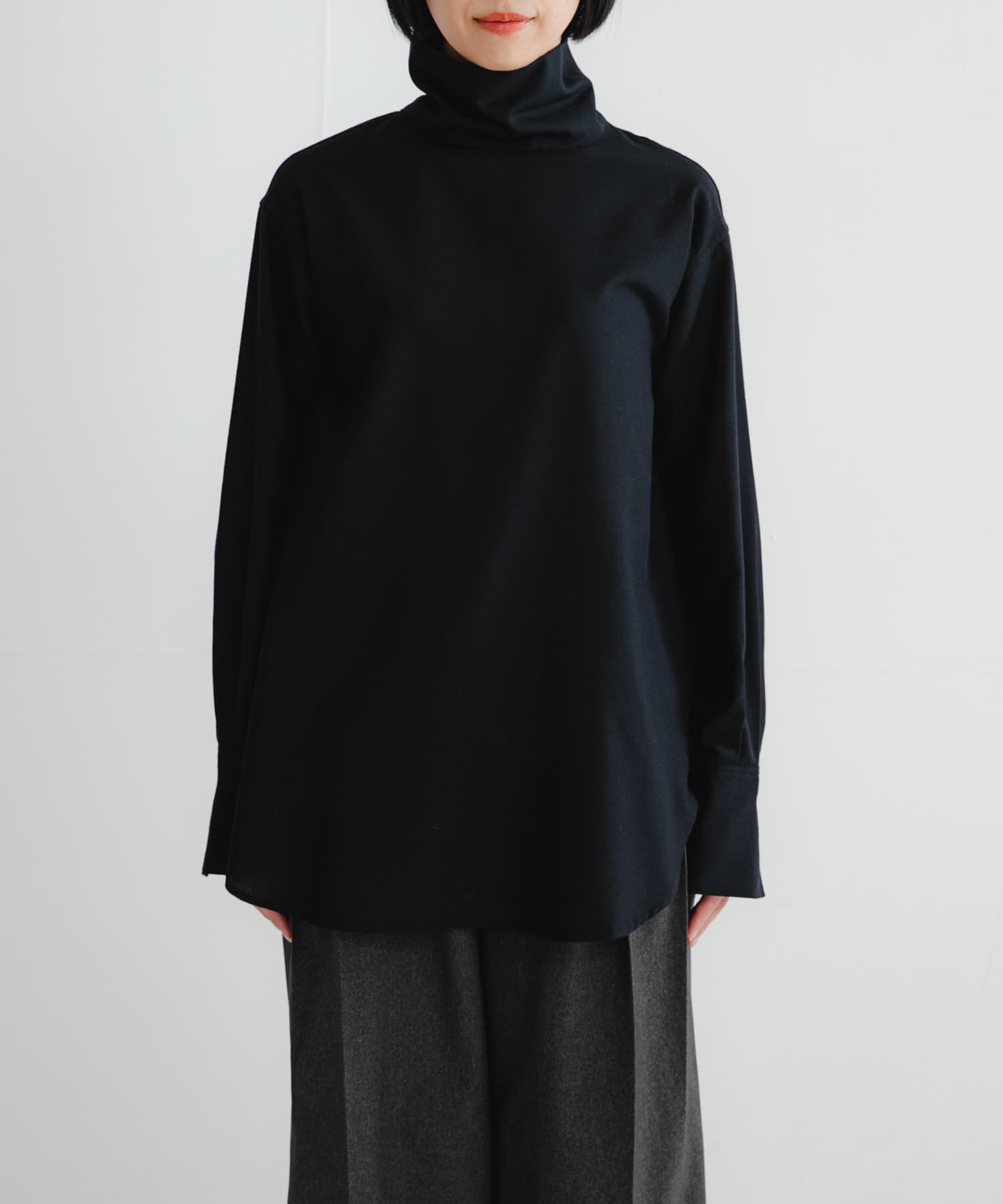 URBAN RESEARCH「TRソフトツイルハイネックシャツ」|シャツ・ブラウス|