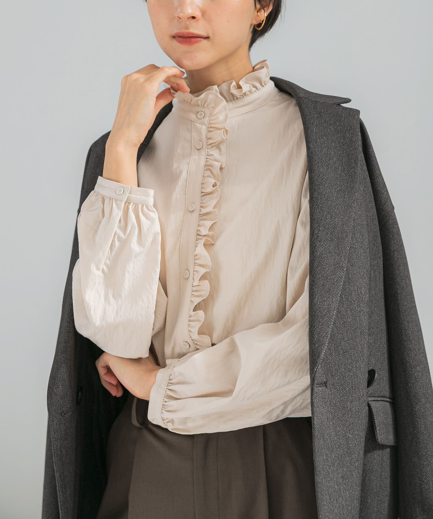 URBAN RESEARCH ROSSO「『WEB限定』フリルスタンドカラーシャツ」|シャツ・ブラウス|