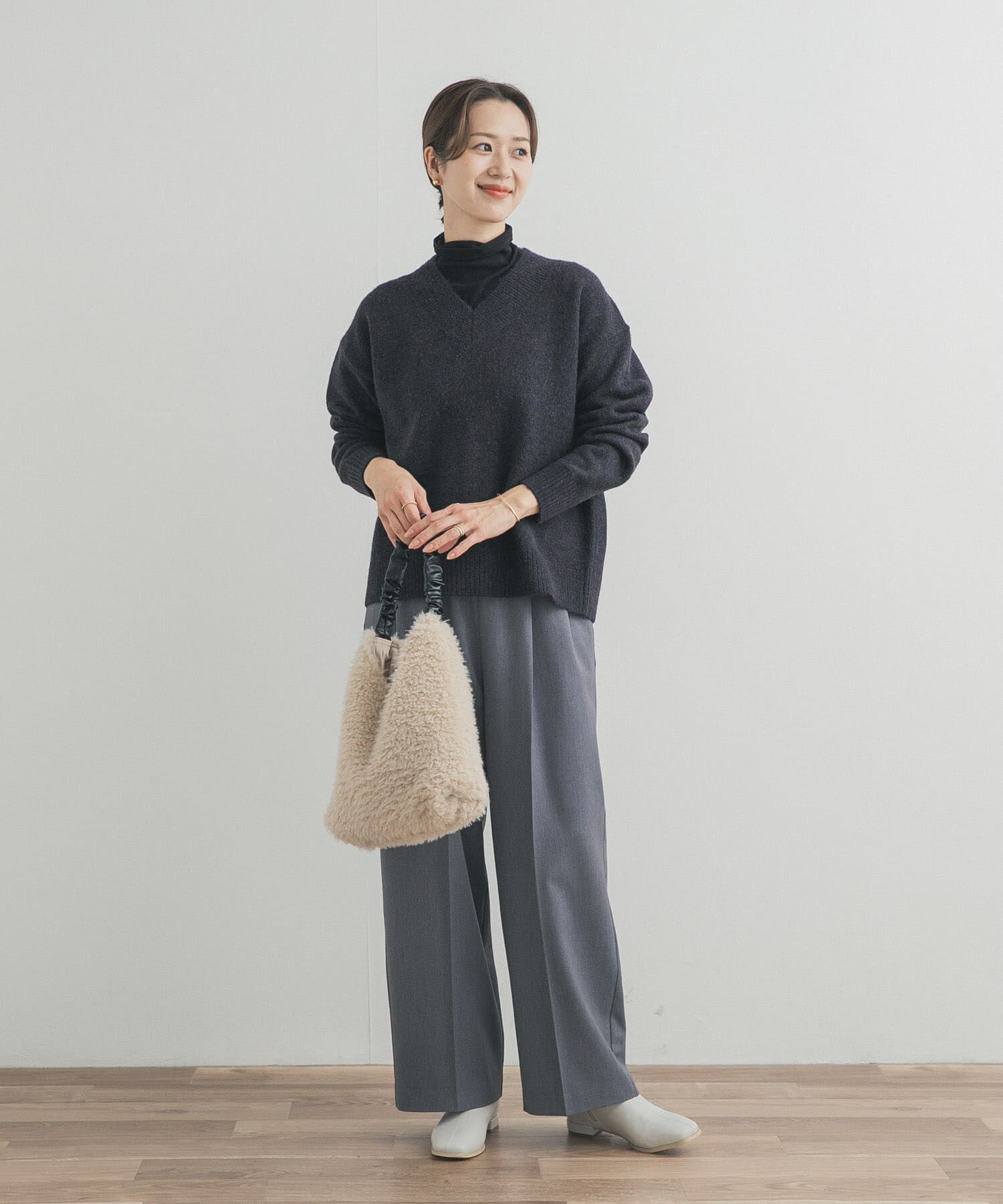 URBAN RESEARCH DOORS「VネックKNITプルオーバー」|ニット・セーター|