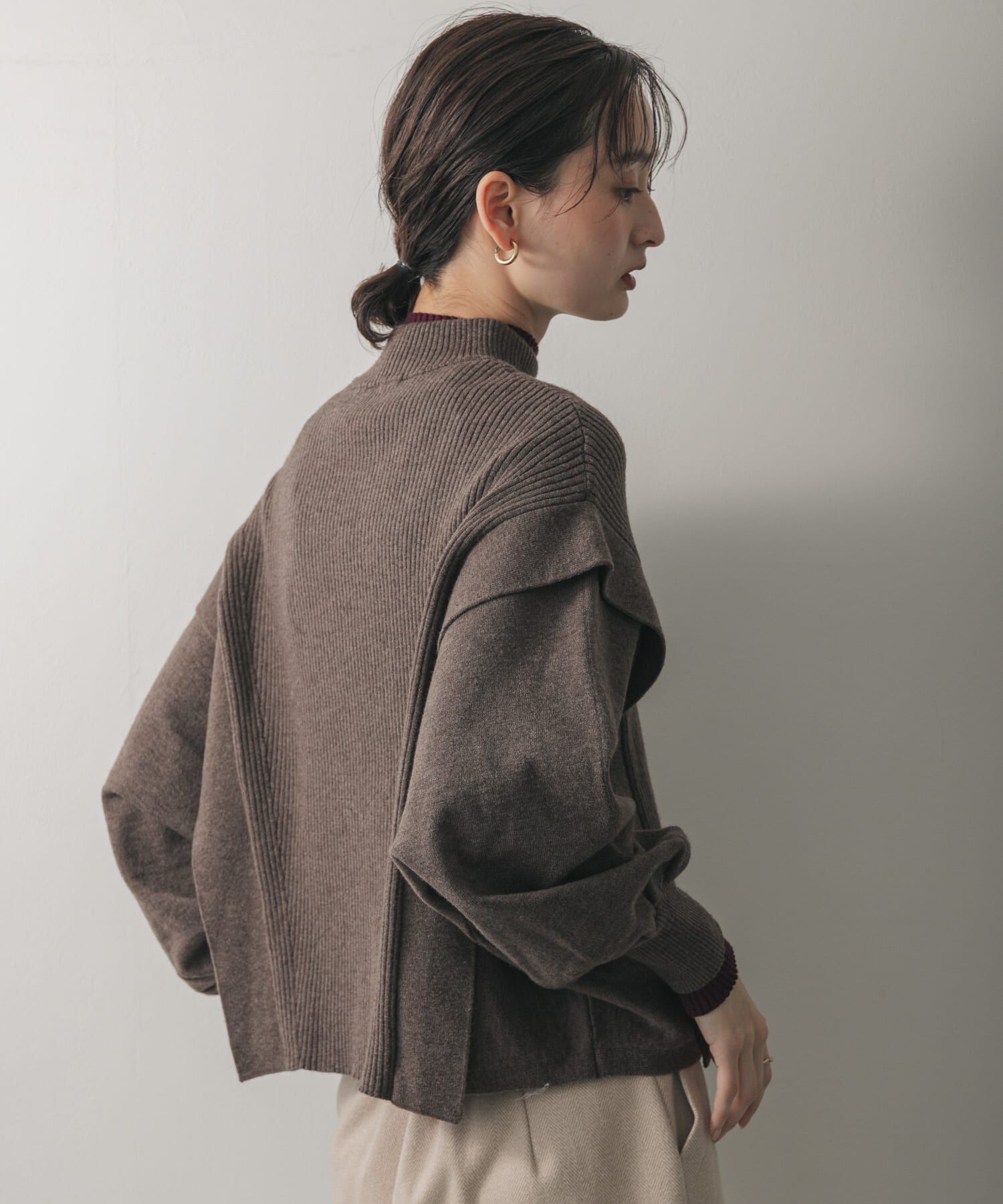 SENSE OF PLACE by URBAN RESEARCH「『一部WEB限定カラー』ストレッチショルダータックセーター」|ニット・セーター|