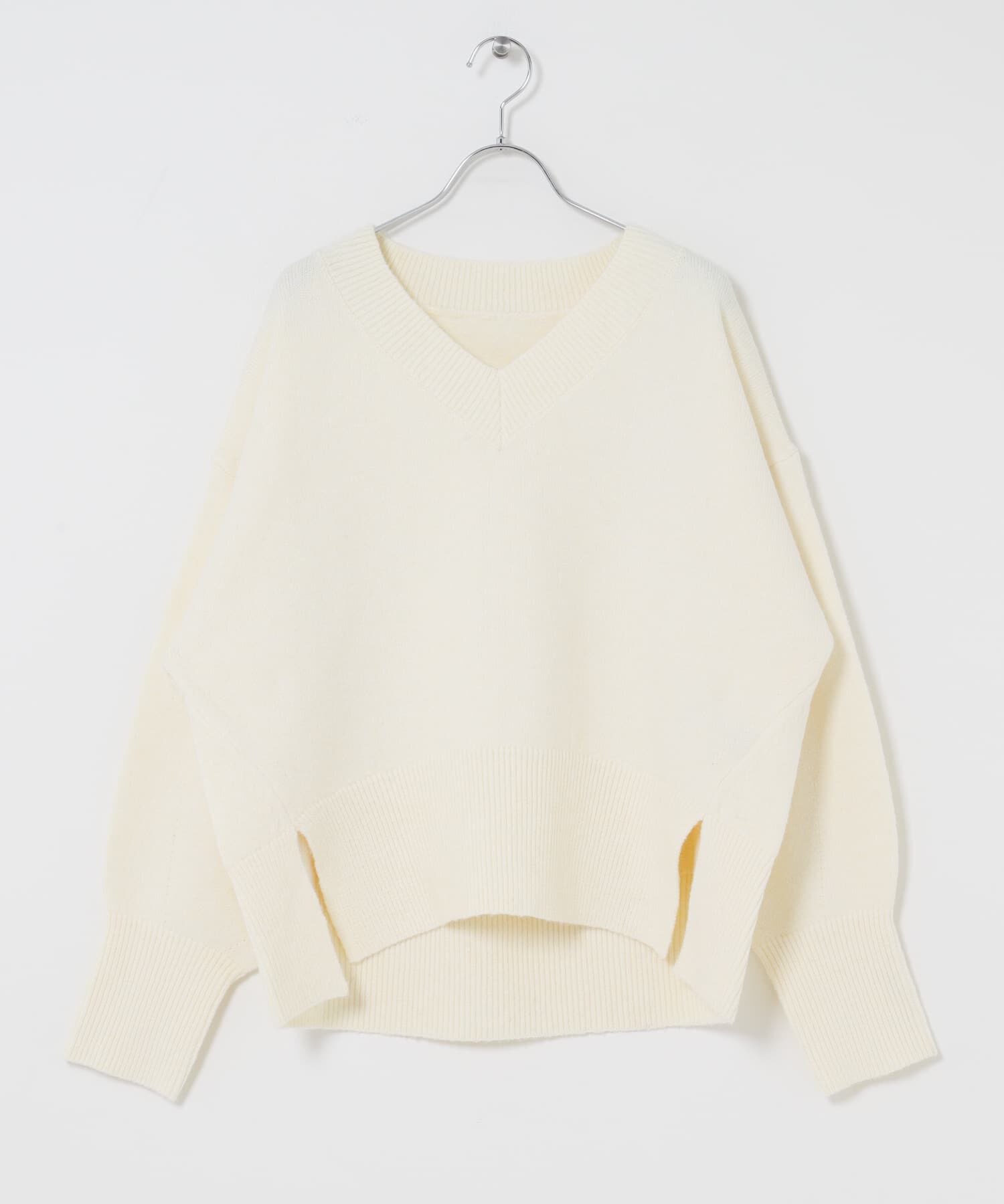 SENSE OF PLACE by URBAN RESEARCH「『洗濯可』サイドスリットVネックニット」|ニット・セーター|