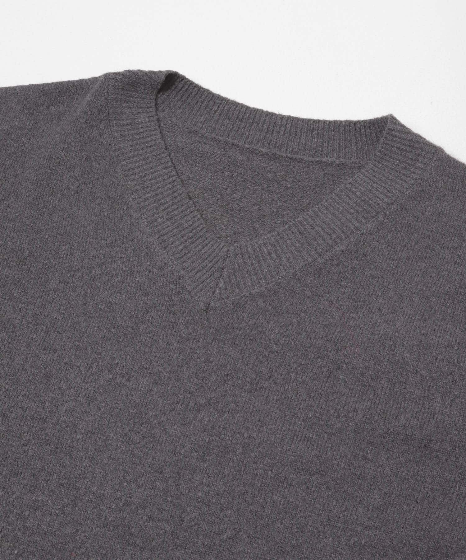 SENSE OF PLACE by URBAN RESEARCH「『洗濯可』サイドスリットVネックニット」|ニット・セーター|