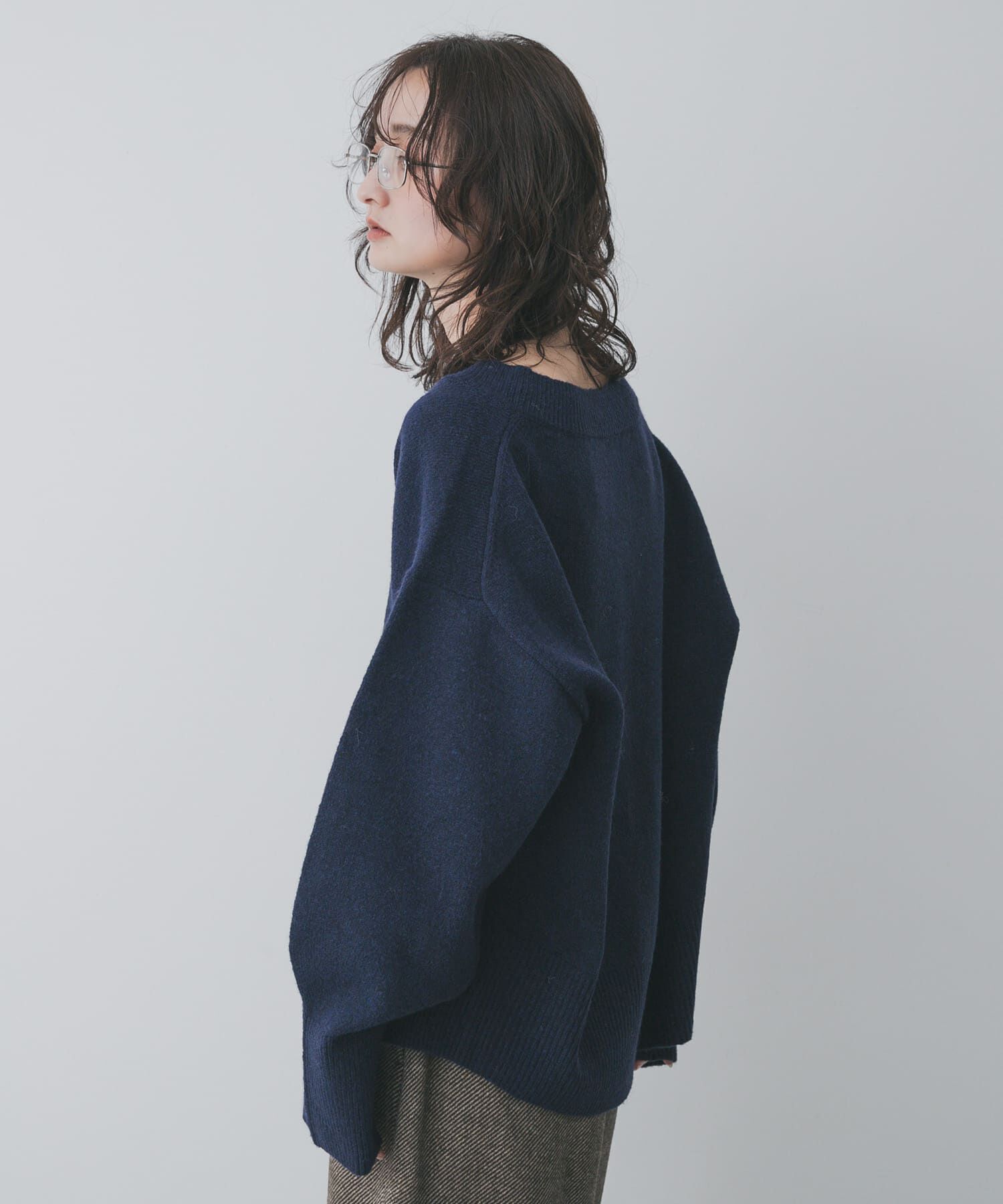 SENSE OF PLACE by URBAN RESEARCH「『洗濯可』サイドスリットVネックニット」|ニット・セーター|