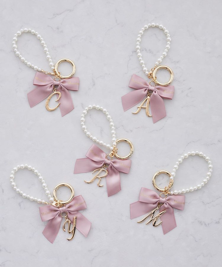 Maison de FLEUR「イニシャルリボンパールチャーム」|その他|