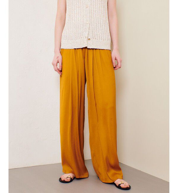 allureville「クレールサテンイージーパンツ」|チノ|マスタード