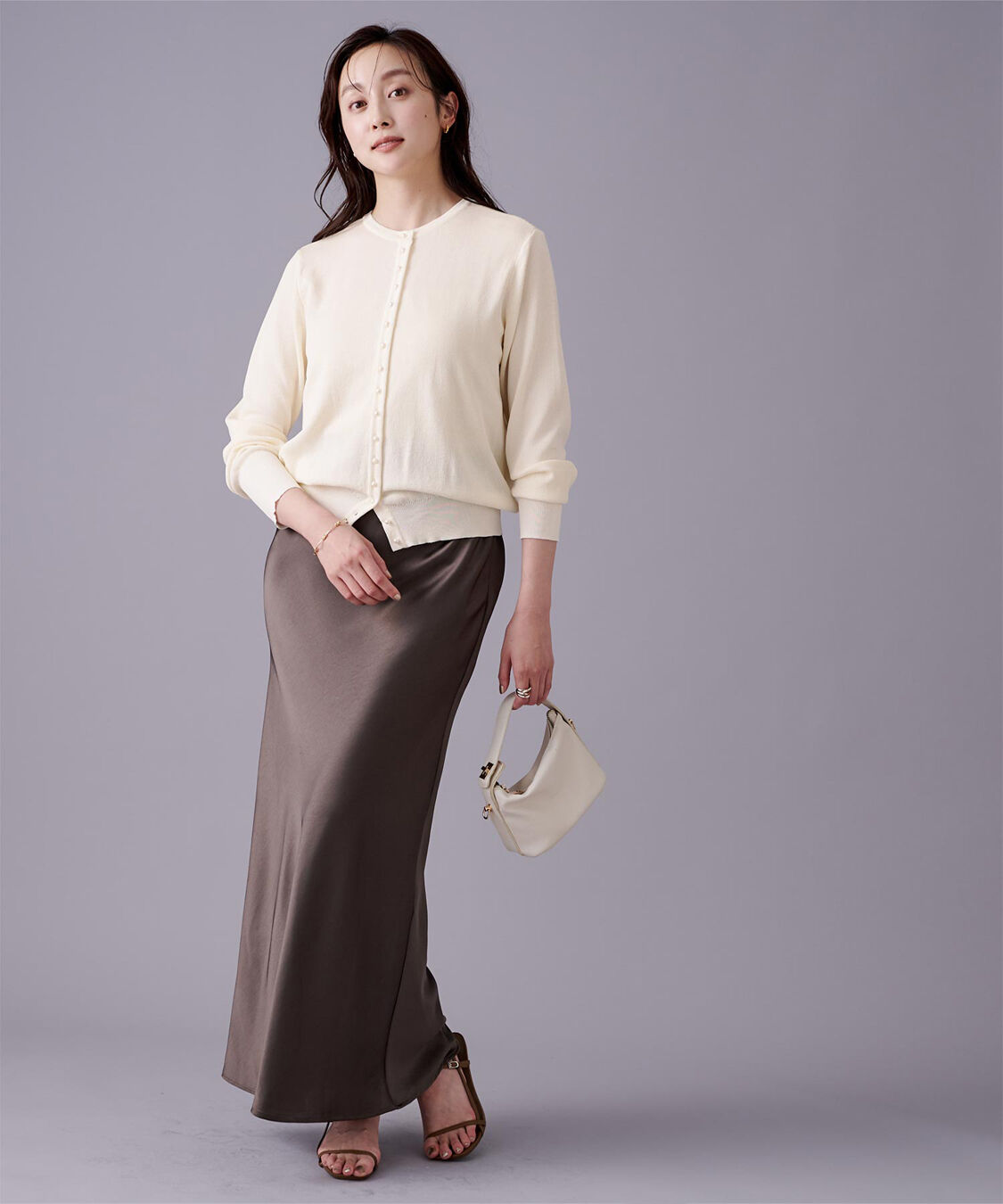 ur's「2wayパール釦ニットカーディガン」|ニット・セーター|