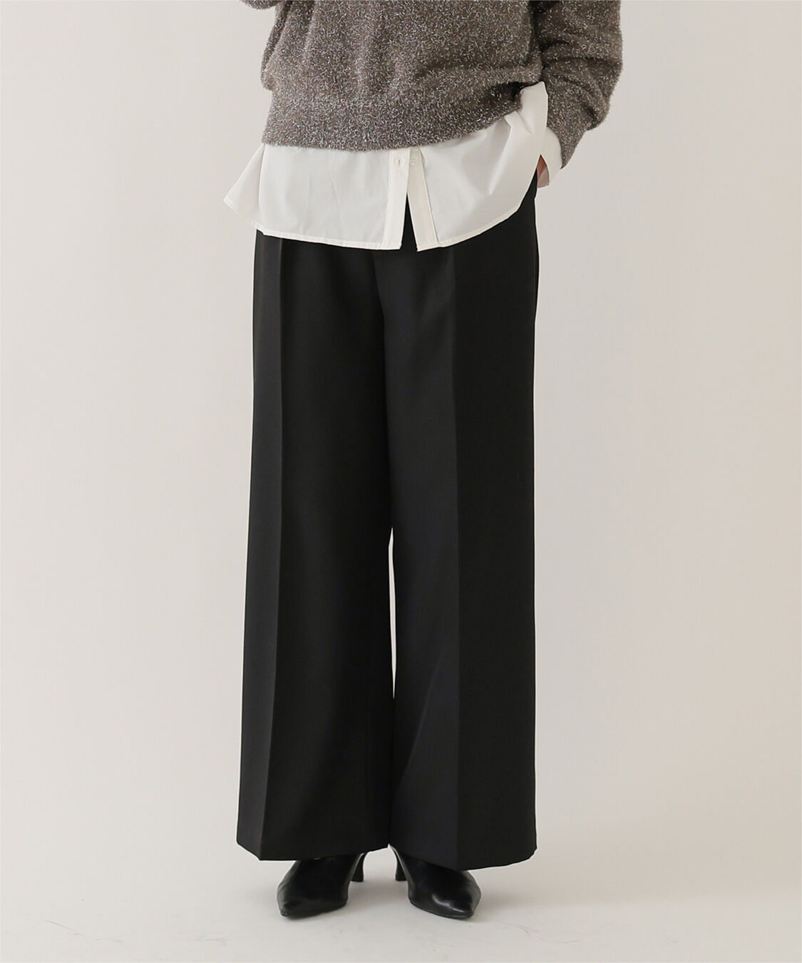 ur's「センタープレスタックワイドパンツ」|スラックス|