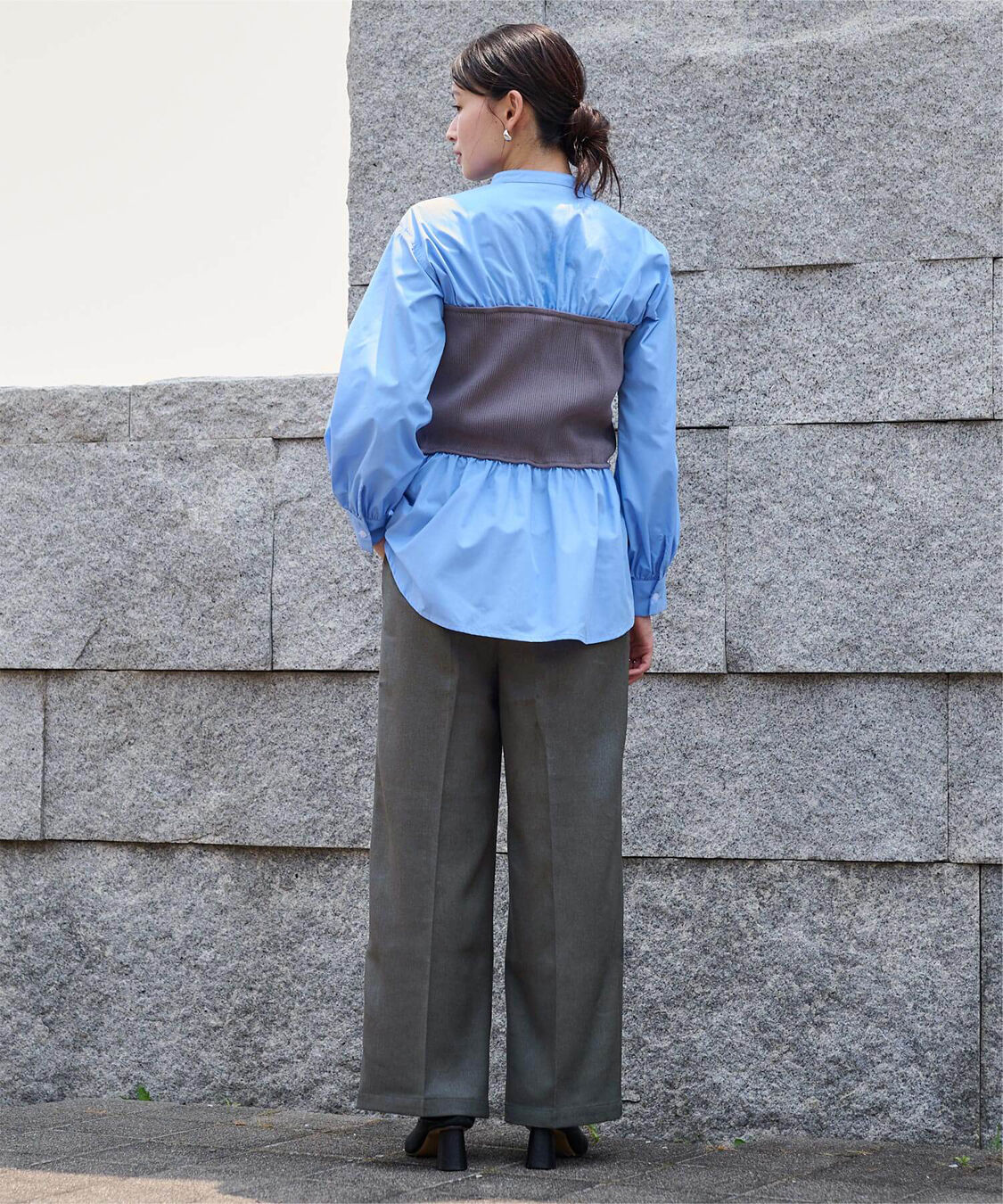 ur's「センタープレスタックワイドパンツ」|スラックス|