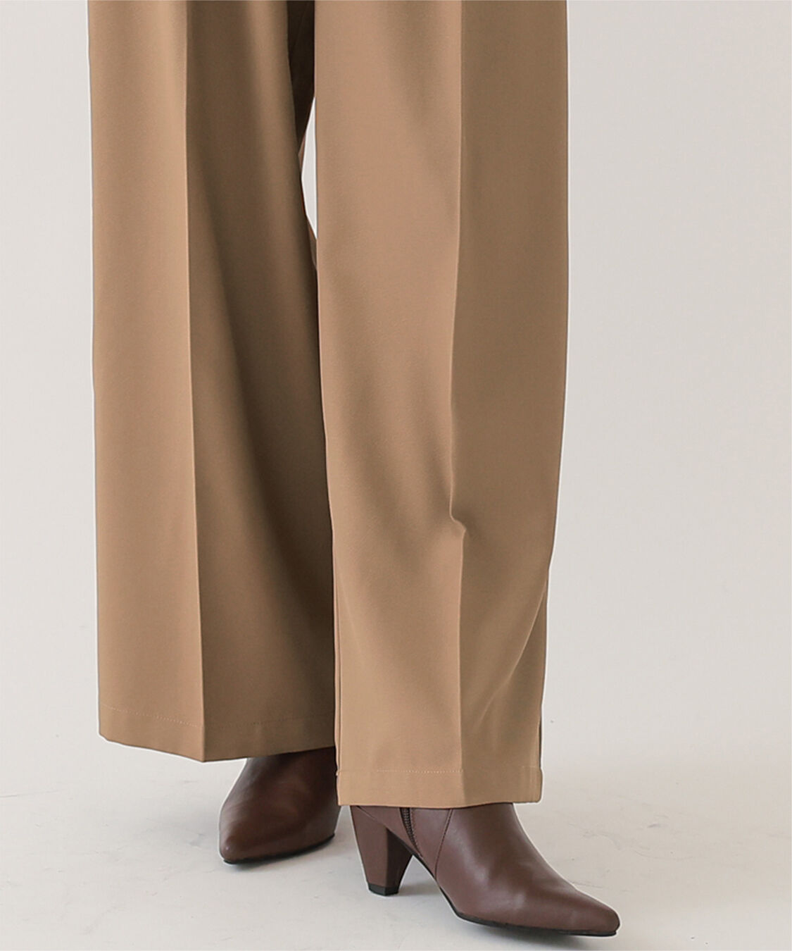 ur's「センタープレスタックワイドパンツ」|スラックス|