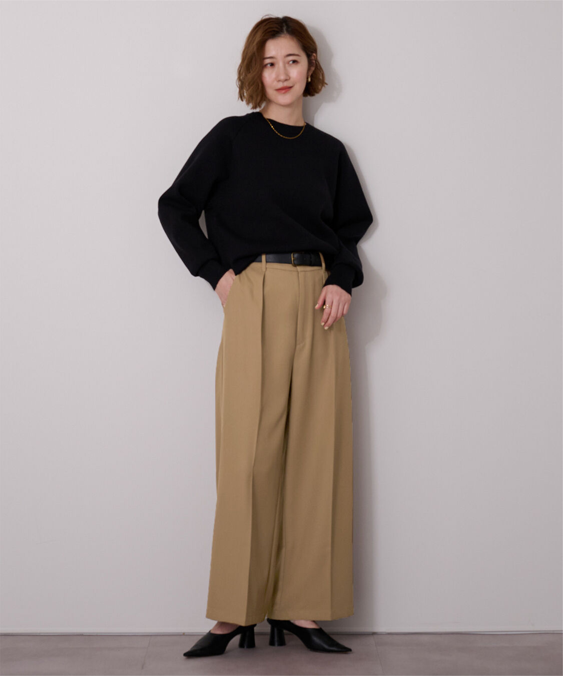 ur's「センタープレスタックワイドパンツ」|スラックス|