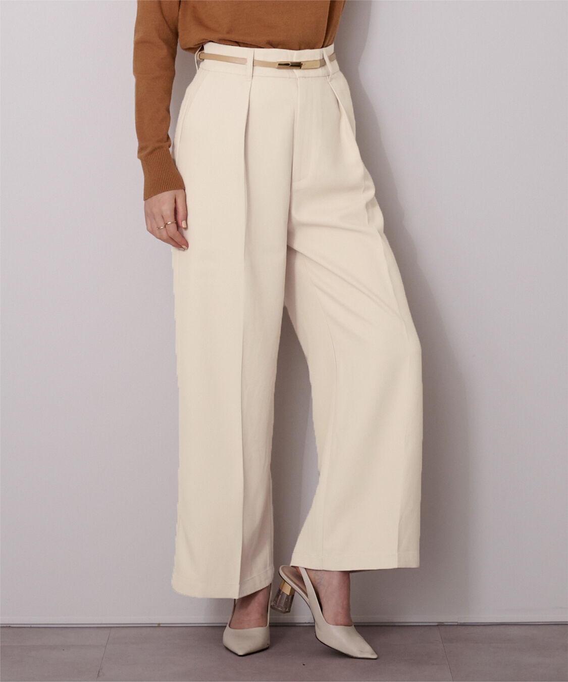 ur's「センタープレスタックワイドパンツ」|スラックス|