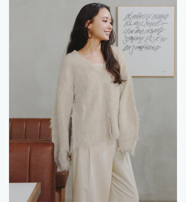 titivate「ブークレシャギーVネックカーディガン」|ニット・セーター|アイボリー