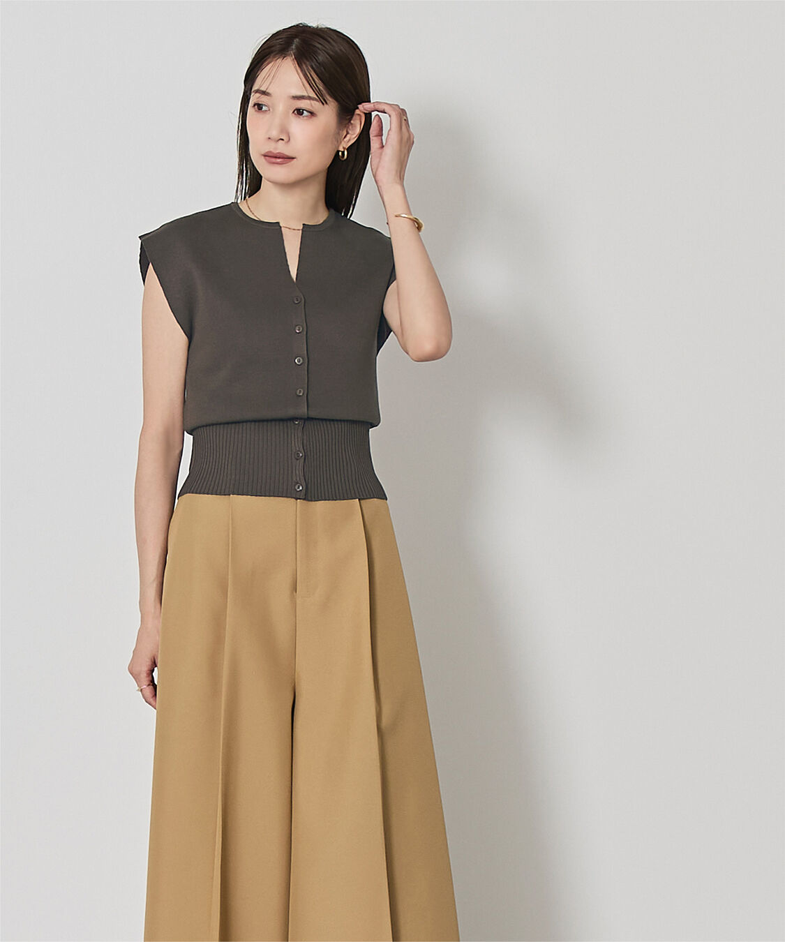 ur's「ウエストシェイプキーネックニット」|ニット・セーター|