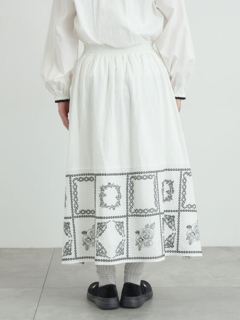 Samansa Mos2「裾モチーフ刺繍ギャザースカート」|スカート|